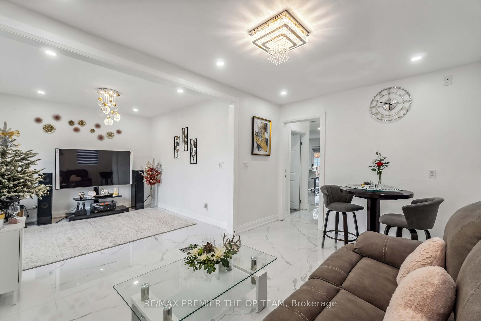 Photo 6 of 273 East 13th Street, Hamilton, Inch Park — HOMEH