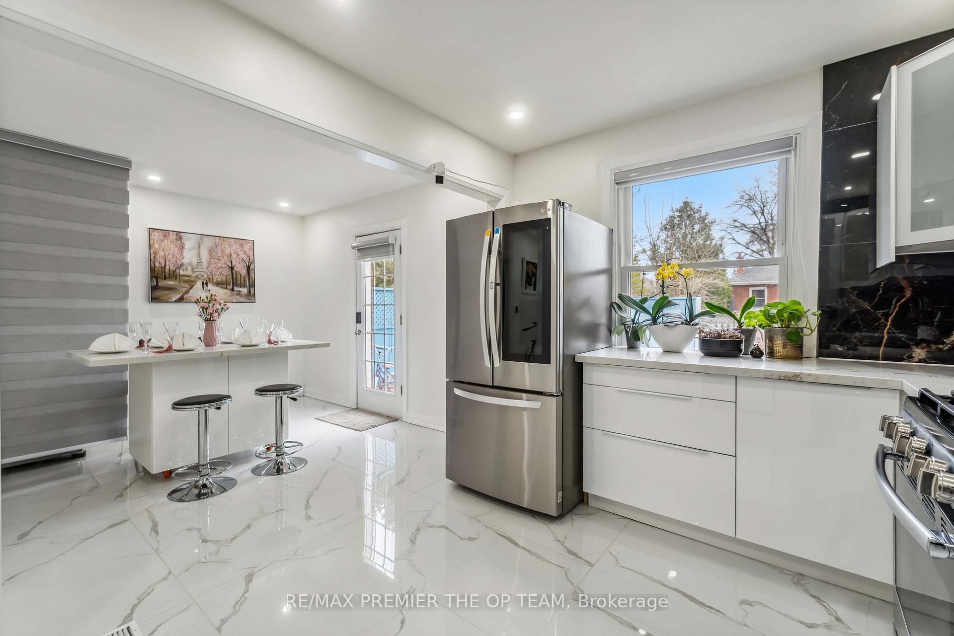 Photo 12 of 273 East 13th Street, Hamilton, Inch Park — HOMEH