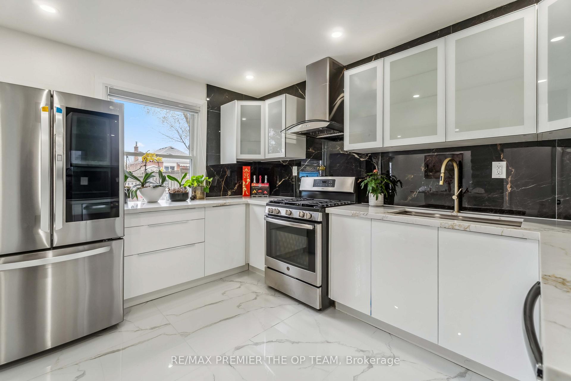Photo 16 of 273 East 13th Street, Hamilton, Inch Park — HOMEH