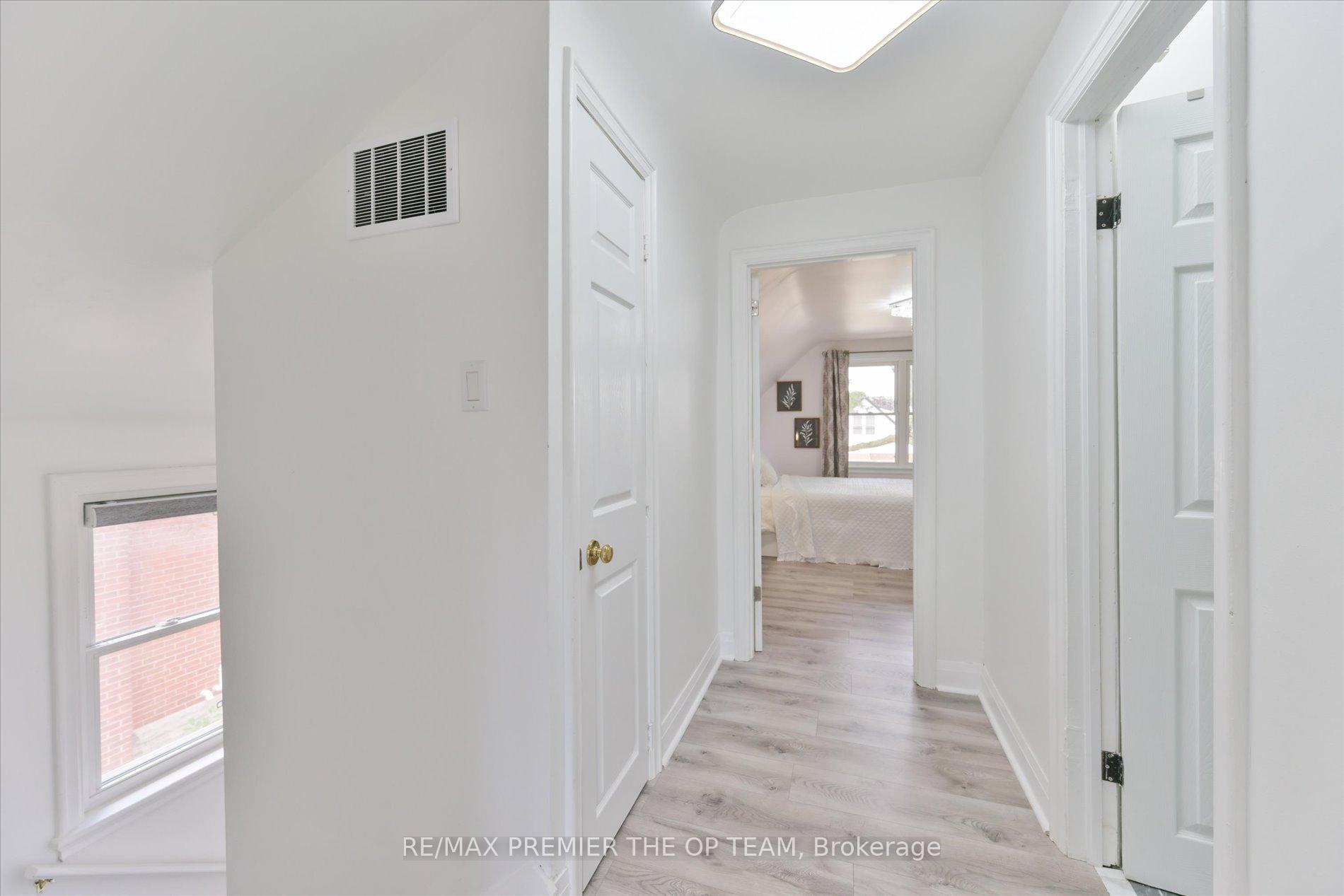 Photo 19 of 273 East 13th Street, Hamilton, Inch Park — HOMEH