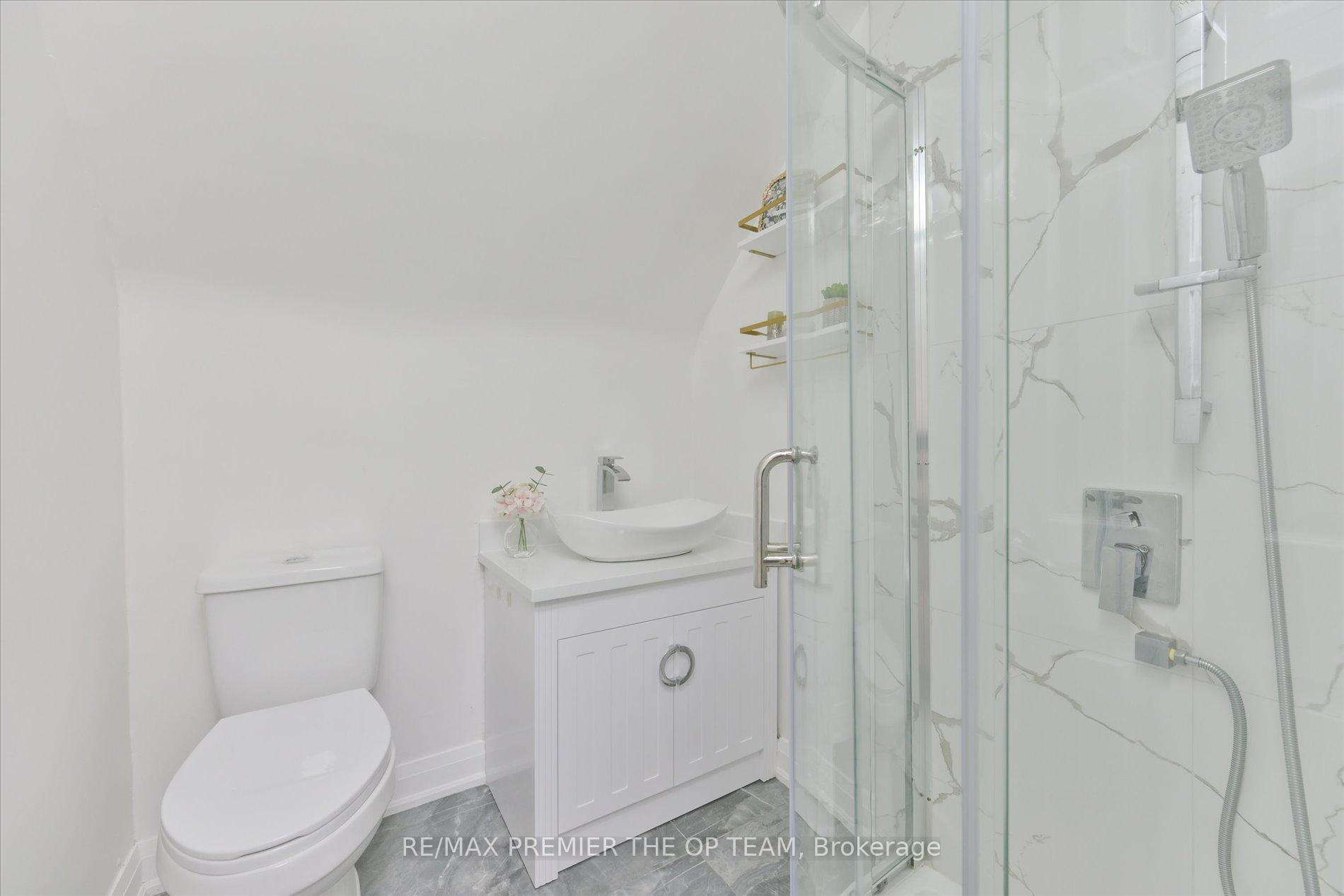 Photo 23 of 273 East 13th Street, Hamilton, Inch Park — HOMEH