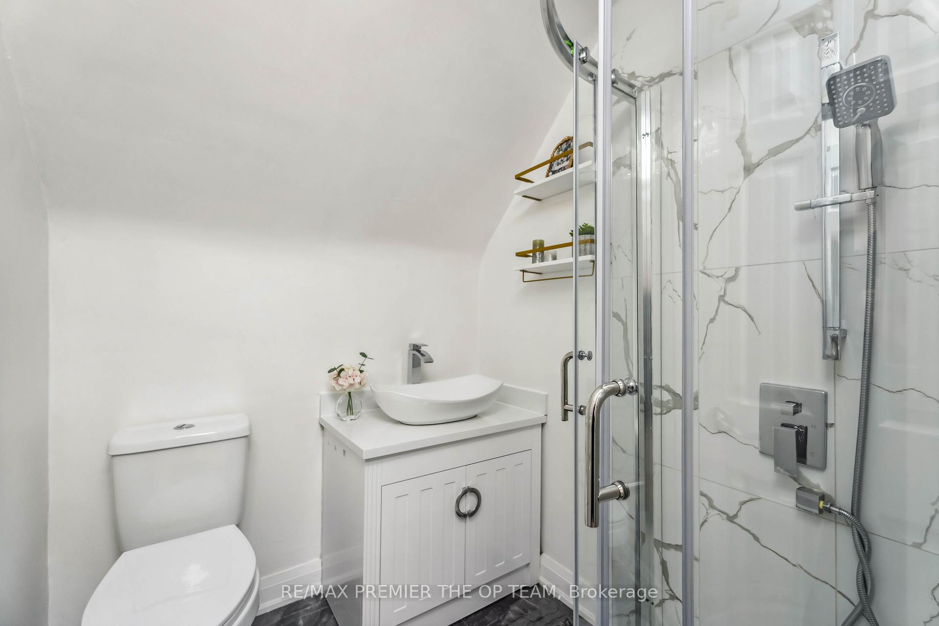 Photo 24 of 273 East 13th Street, Hamilton, Inch Park — HOMEH