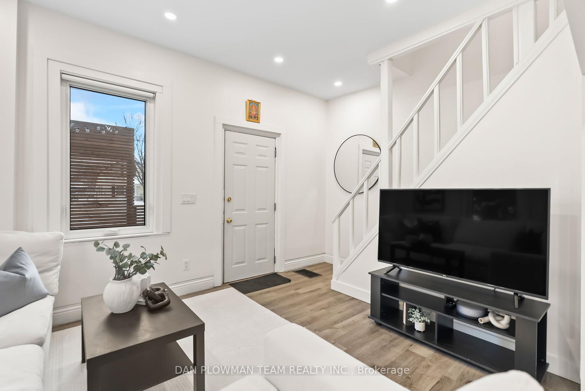Photo 4 of 150 Mill Street, Oshawa, Vanier — HOMEH