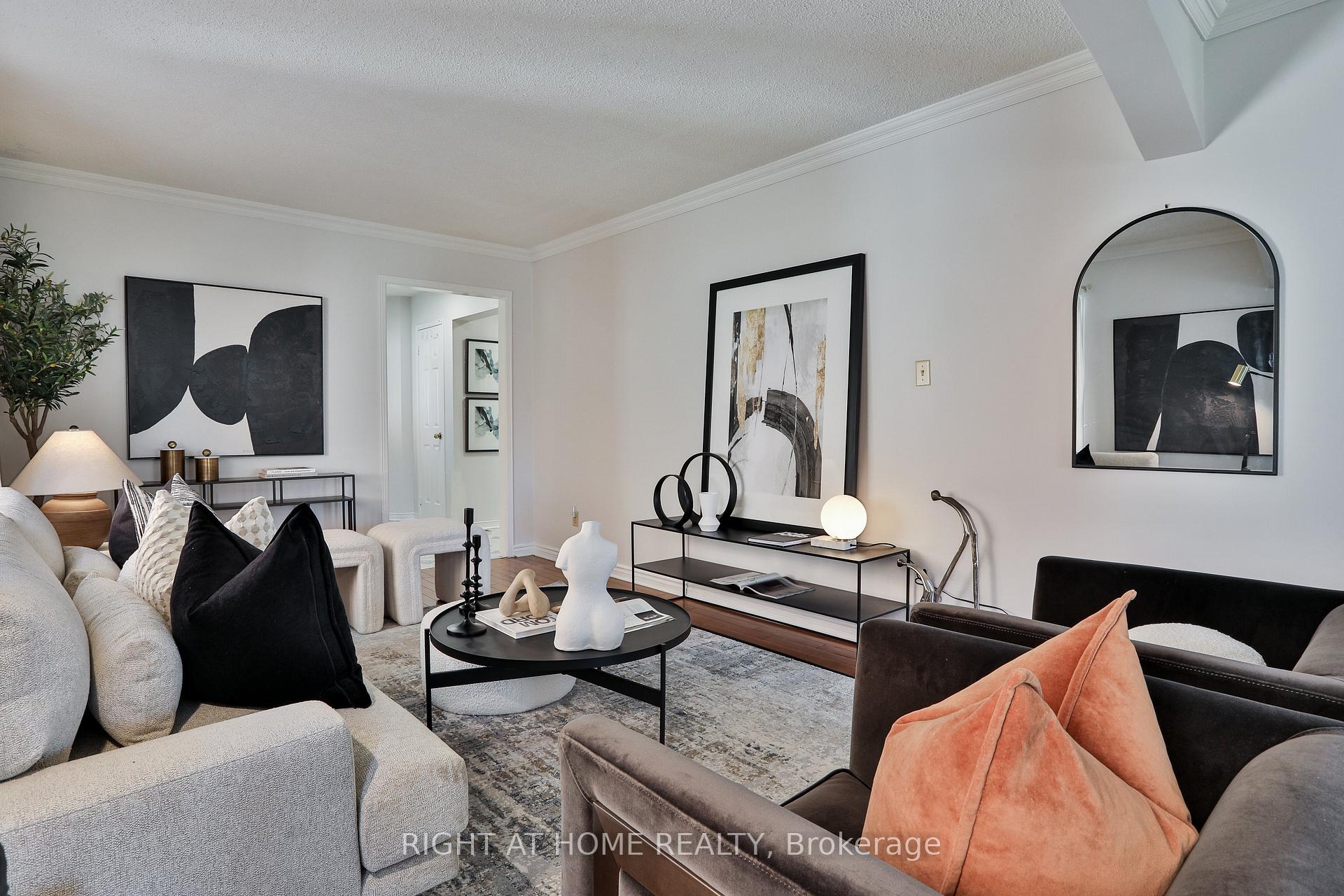 Photo 7 of 123 Clarion Crescent, Markham, Middlefield — HOMEH