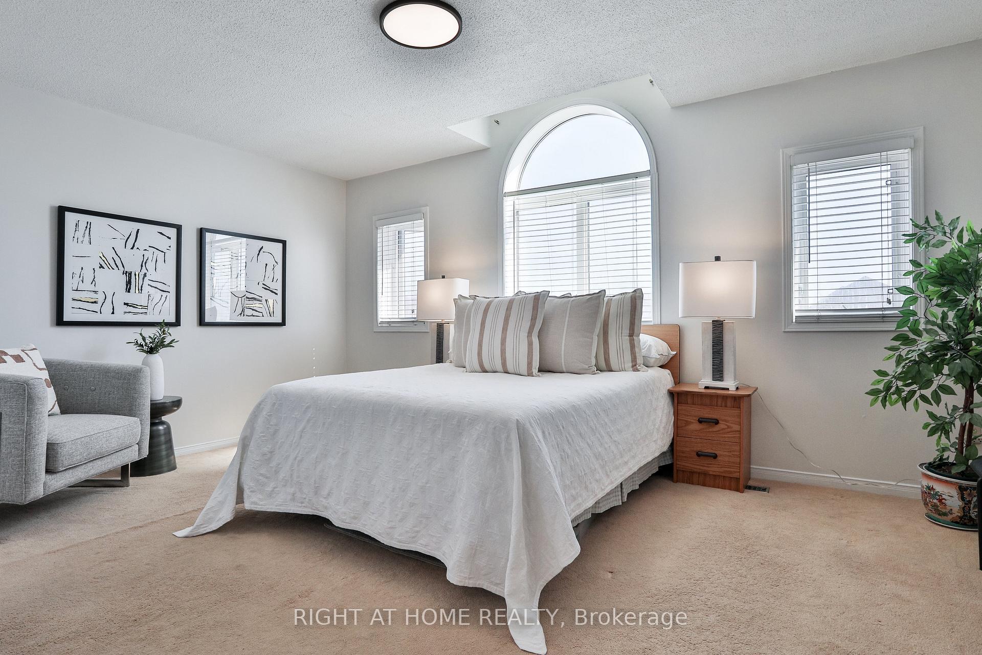 Photo 18 of 123 Clarion Crescent, Markham, Middlefield — HOMEH
