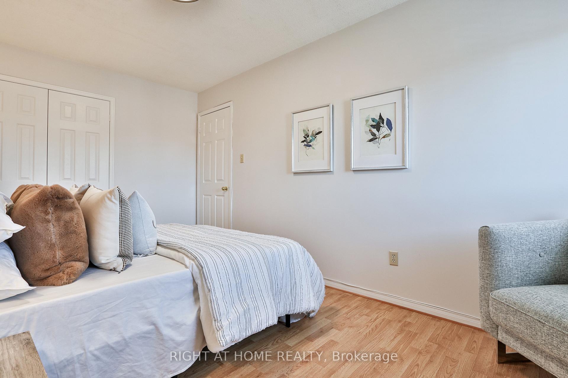 Photo 26 of 123 Clarion Crescent, Markham, Middlefield — HOMEH