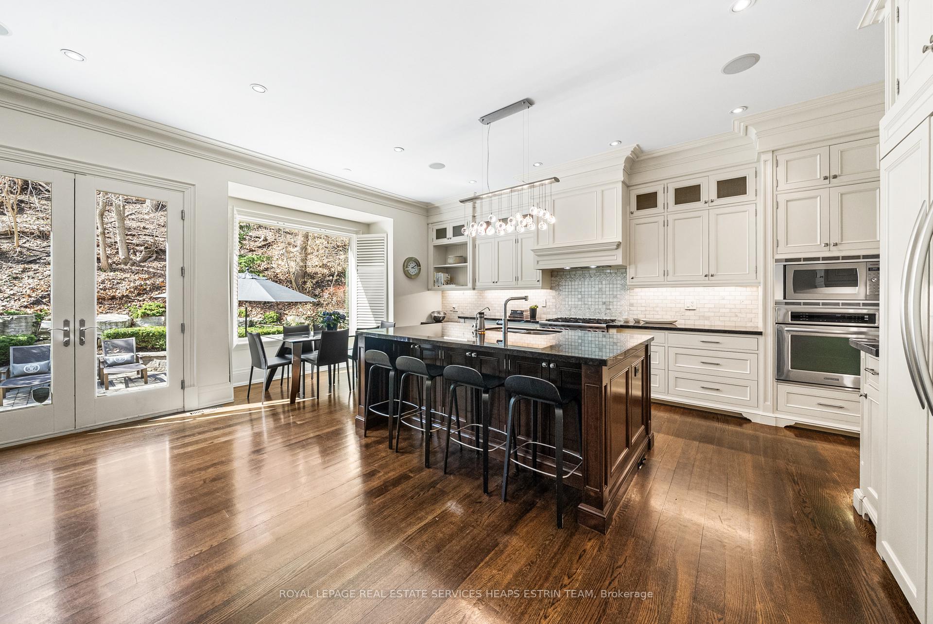 Photo 10 of 108 Boulton Drive, Toronto, Casa Loma — HOMEH