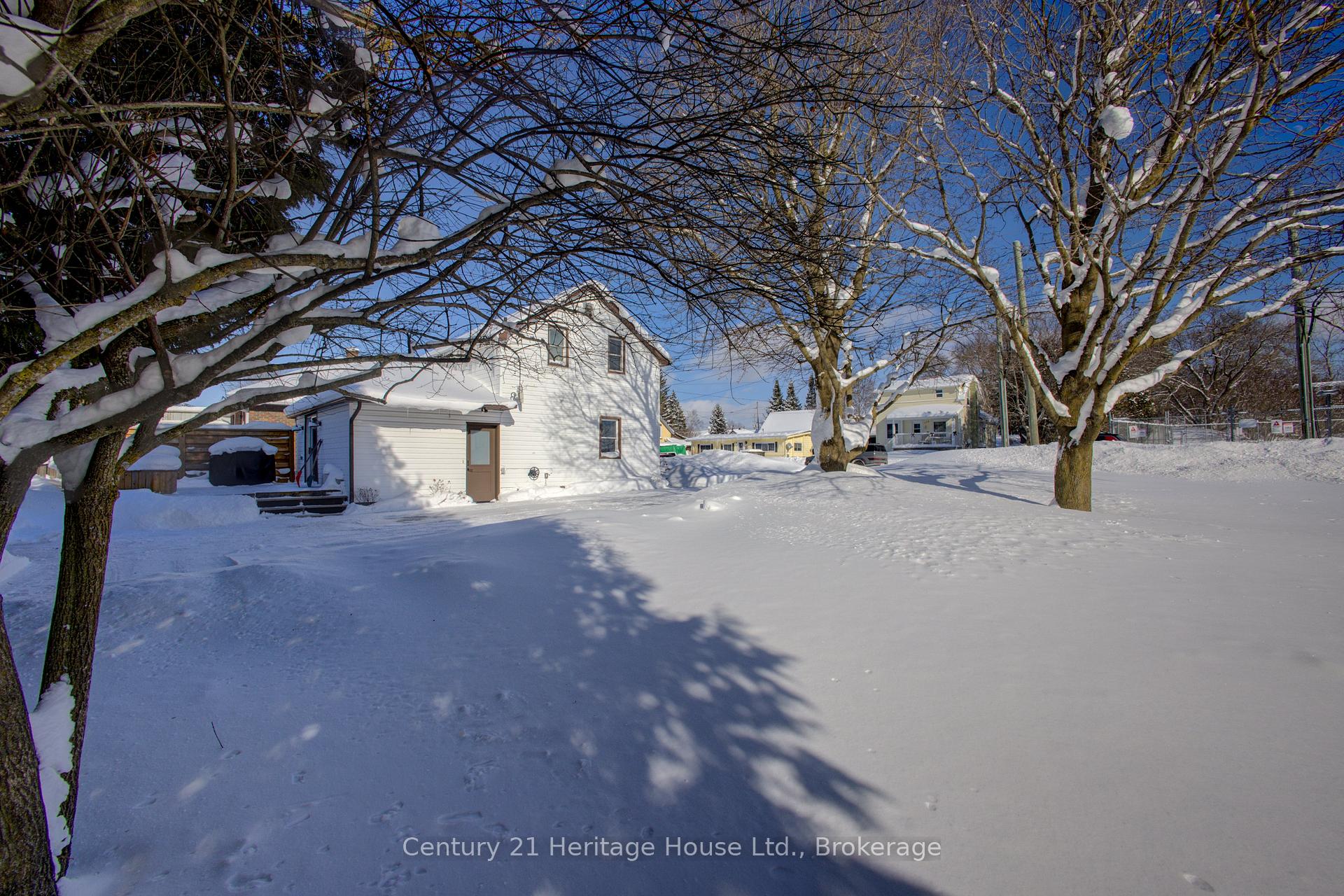 Photo 32 of 278 Elgin Street S, West Grey — HOMEH