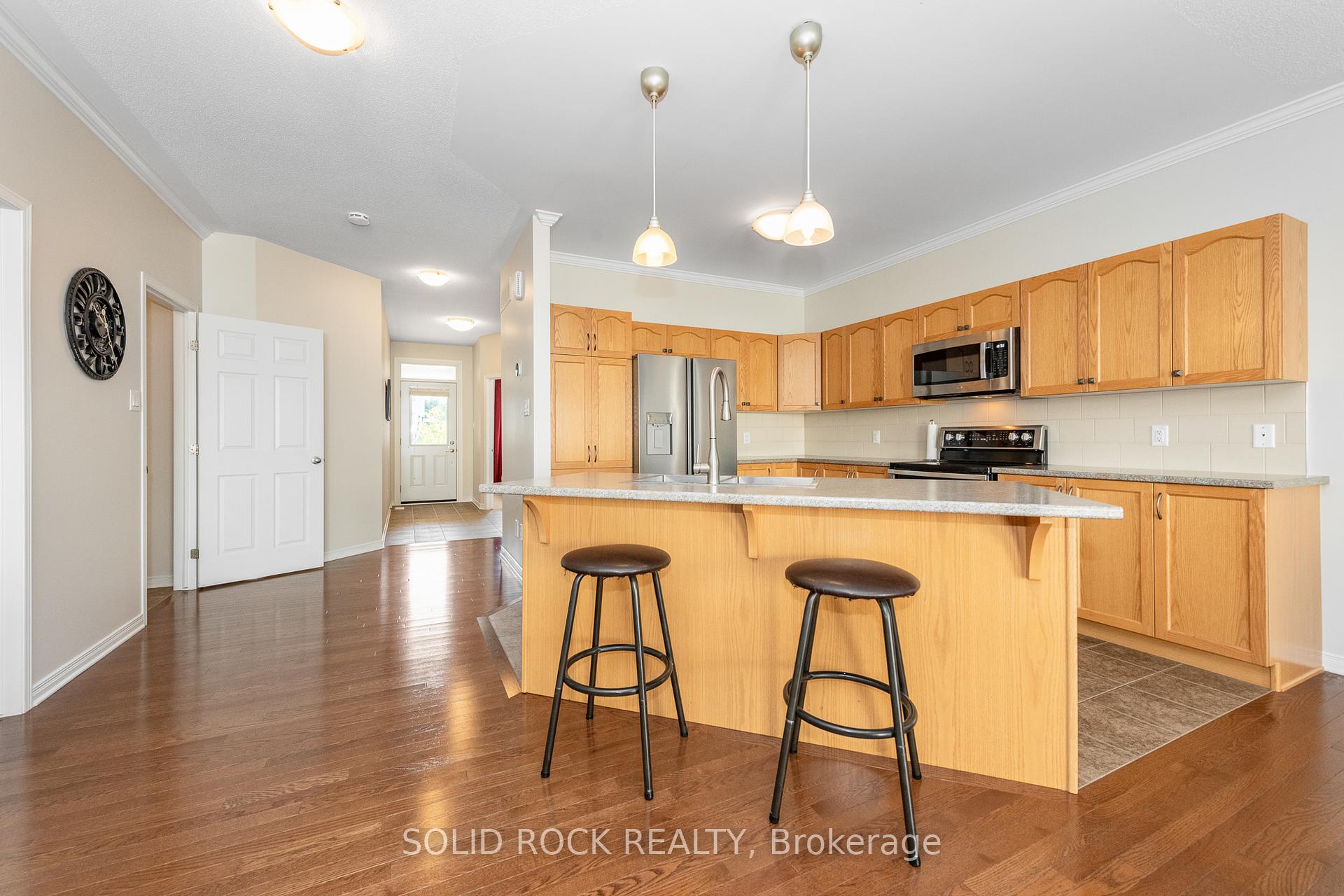 Photo 7 of 108 Palfrey Way, Ottawa, Kanata - Emerald Meadows/Trailwest — HOMEH