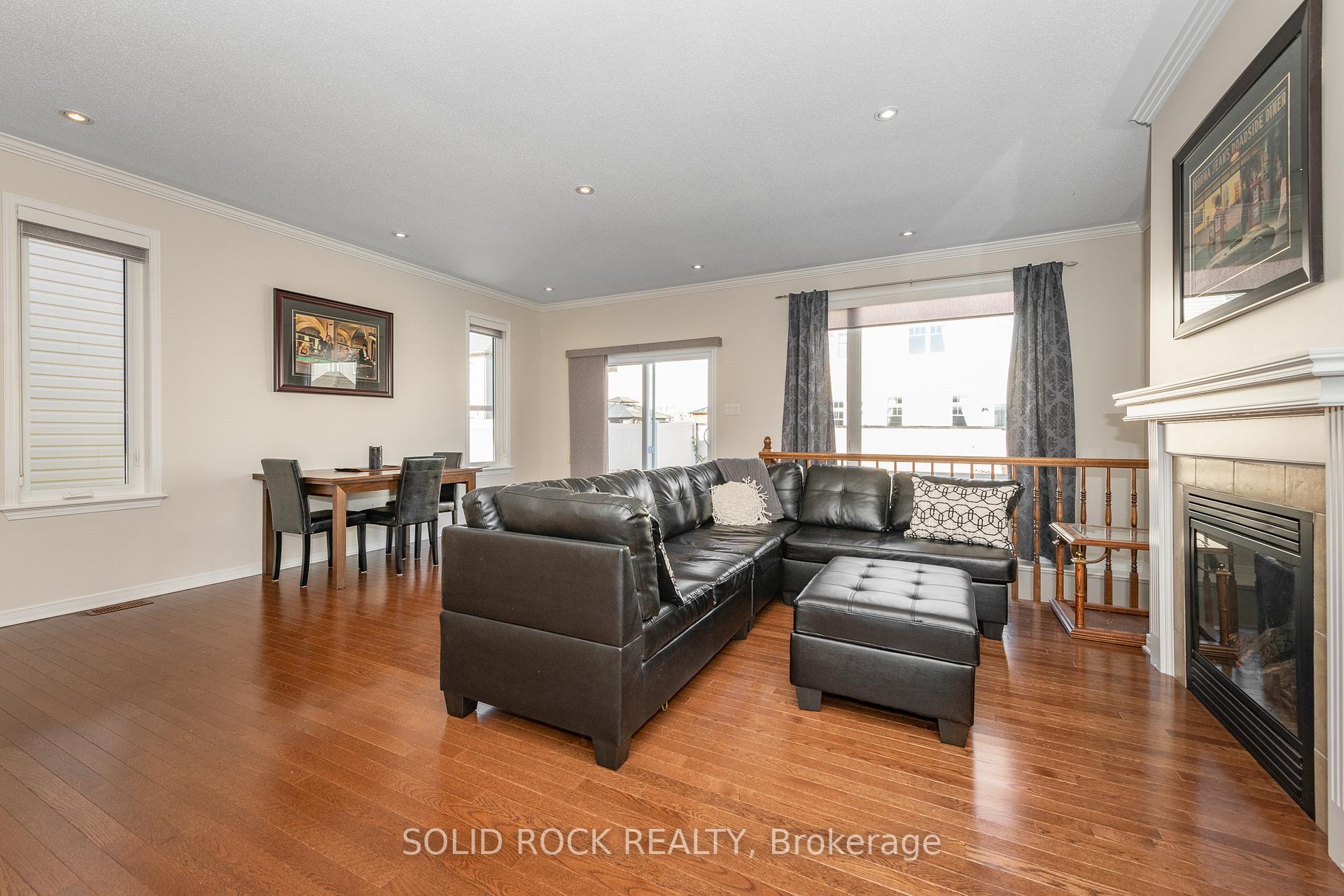 Photo 9 of 108 Palfrey Way, Ottawa, Kanata - Emerald Meadows/Trailwest — HOMEH