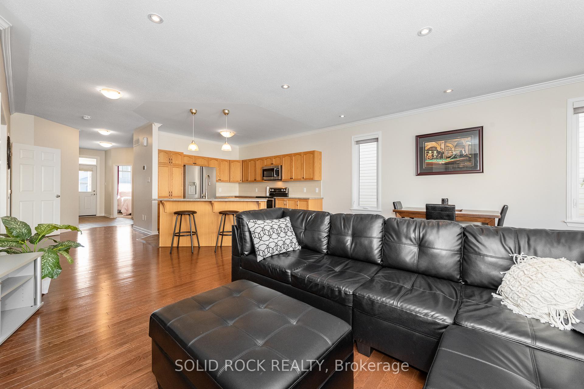 Photo 10 of 108 Palfrey Way, Ottawa, Kanata - Emerald Meadows/Trailwest — HOMEH