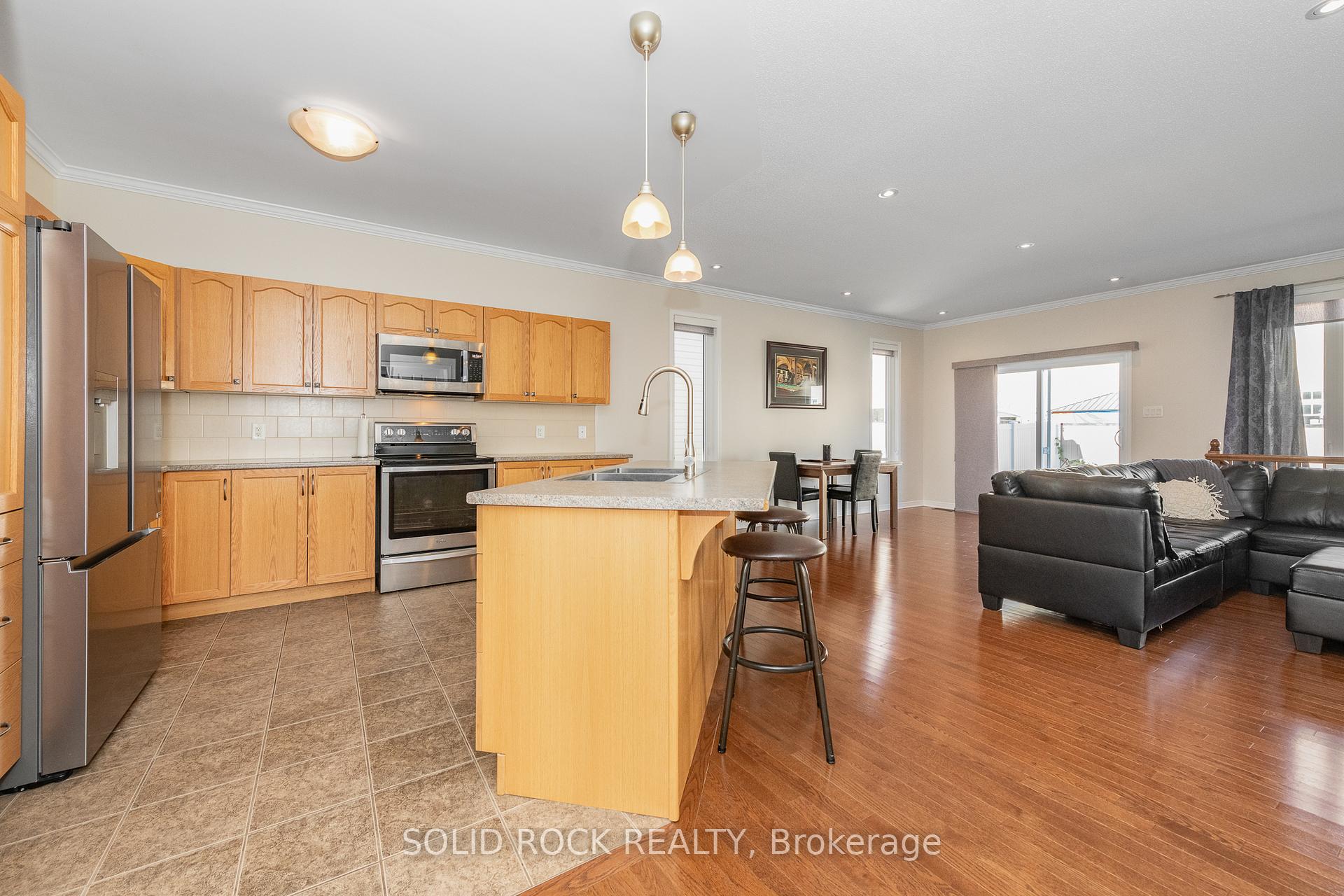 Photo 31 of 108 Palfrey Way, Ottawa, Kanata - Emerald Meadows/Trailwest — HOMEH