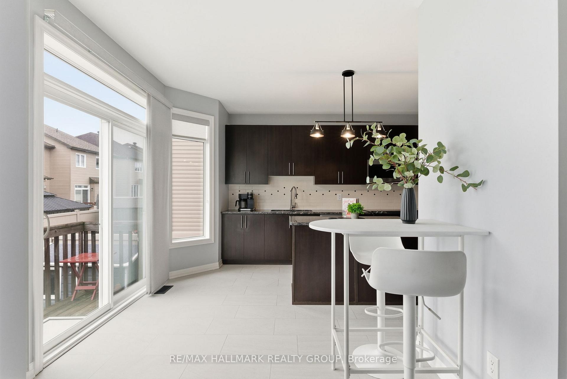 Photo 13 of 677 Sunburst Street, Ottawa, Leitrim — HOMEH