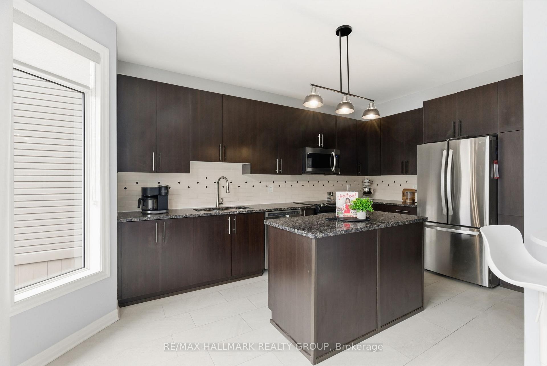 Photo 14 of 677 Sunburst Street, Ottawa, Leitrim — HOMEH