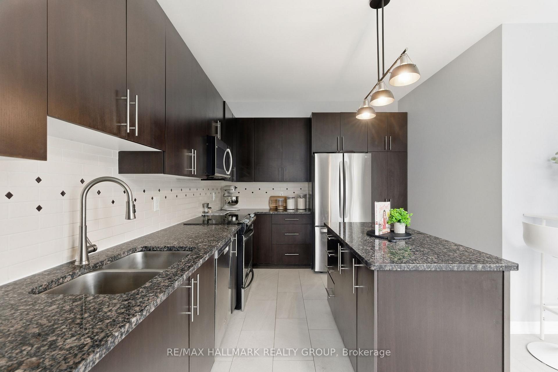 Photo 16 of 677 Sunburst Street, Ottawa, Leitrim — HOMEH