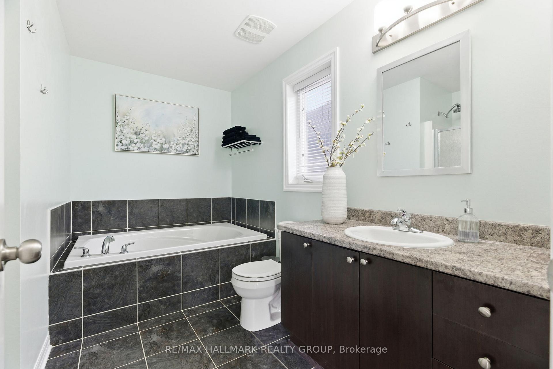 Photo 24 of 677 Sunburst Street, Ottawa, Leitrim — HOMEH