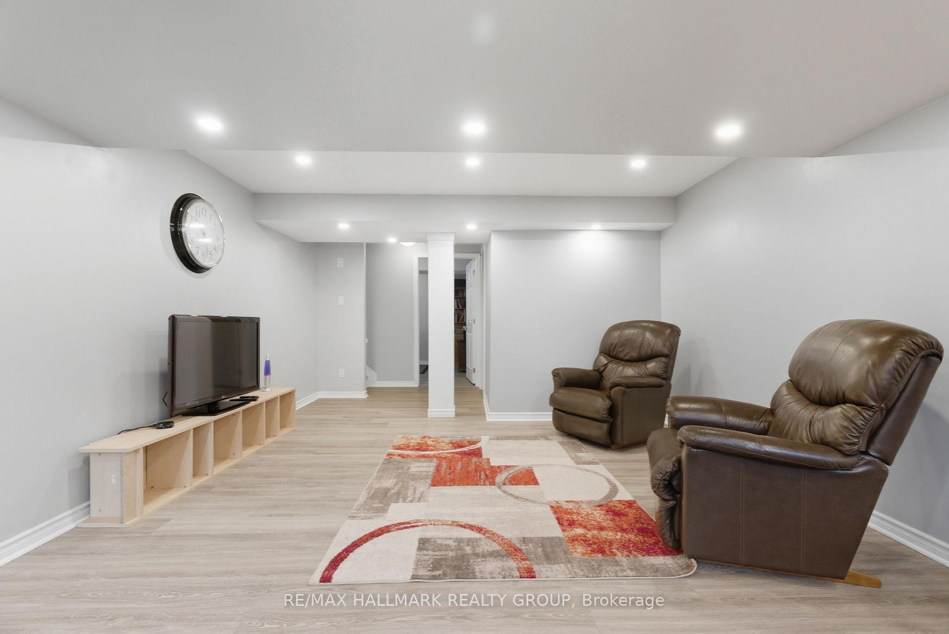 Photo 36 of 677 Sunburst Street, Ottawa, Leitrim — HOMEH