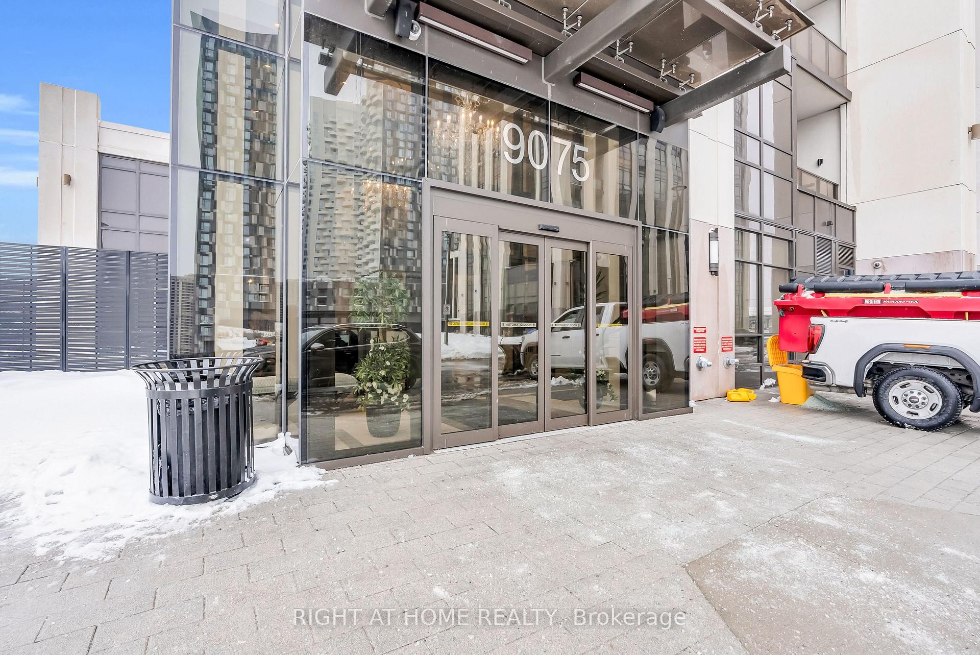 Photo 4 of Unit 2309, 9075 Jane Street, Vaughan, Concord — HOMEH