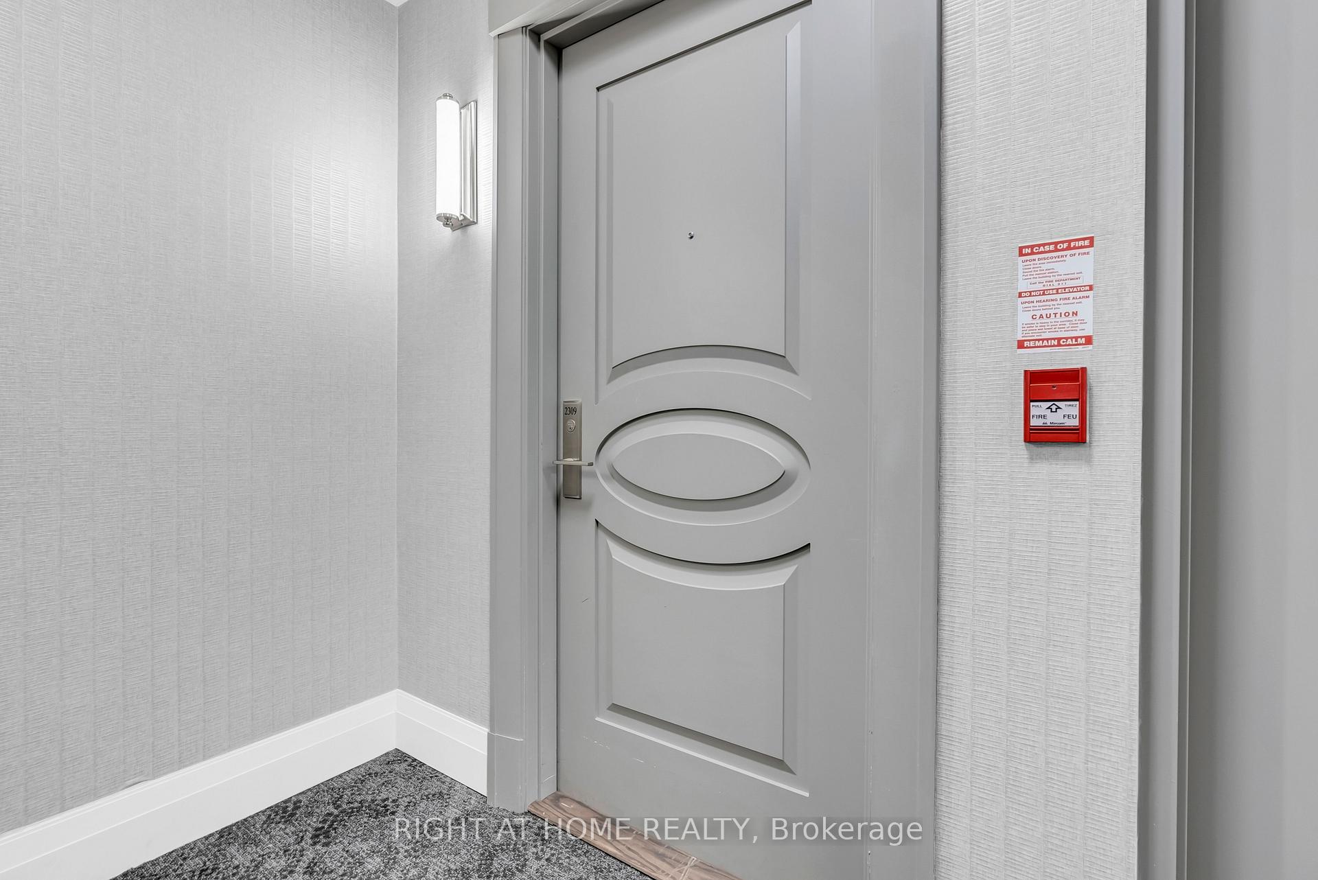 Photo 7 of Unit 2309, 9075 Jane Street, Vaughan, Concord — HOMEH