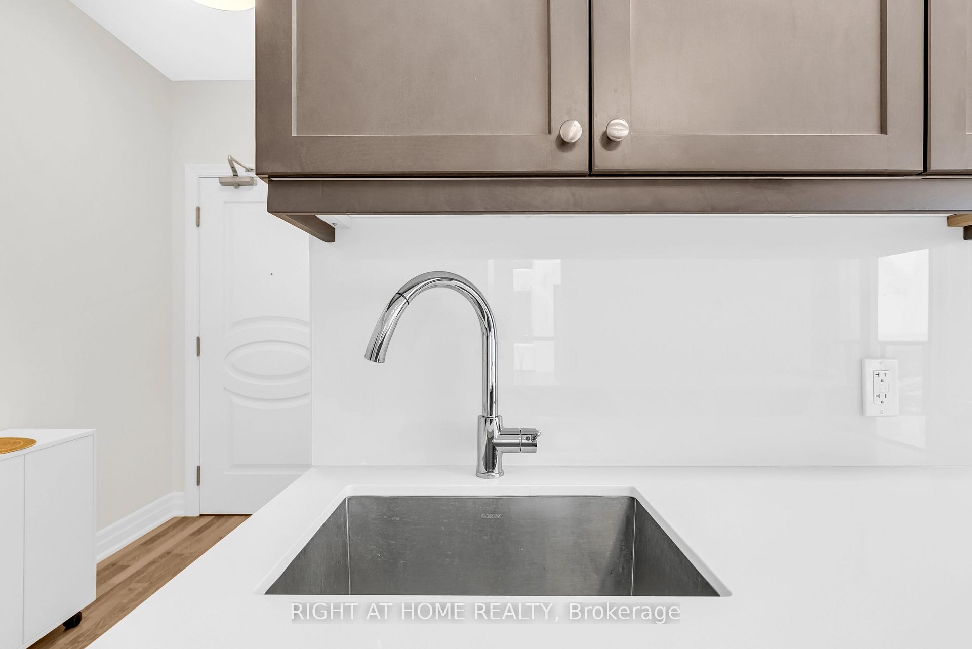 Photo 14 of Unit 2309, 9075 Jane Street, Vaughan, Concord — HOMEH