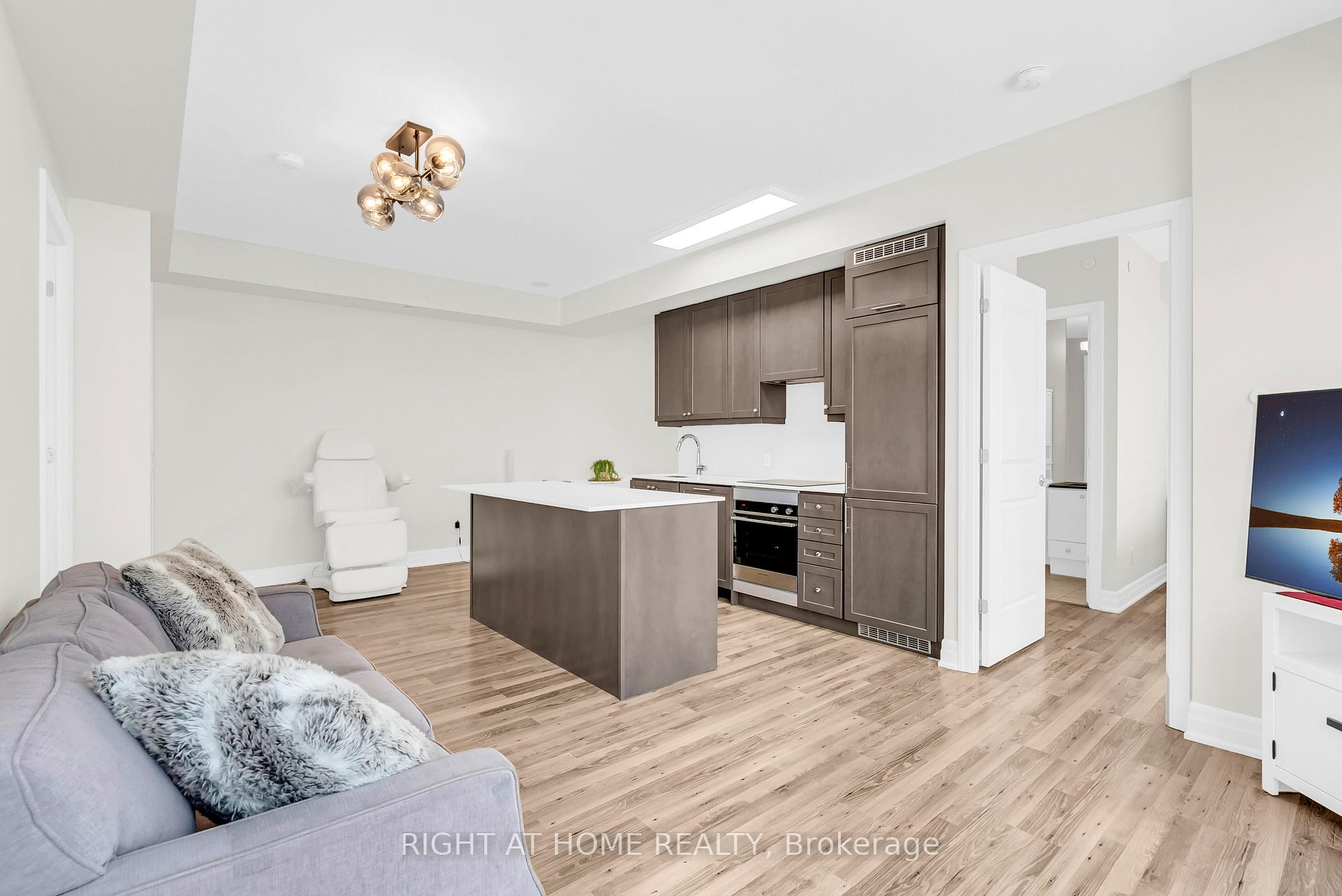 Photo 15 of Unit 2309, 9075 Jane Street, Vaughan, Concord — HOMEH