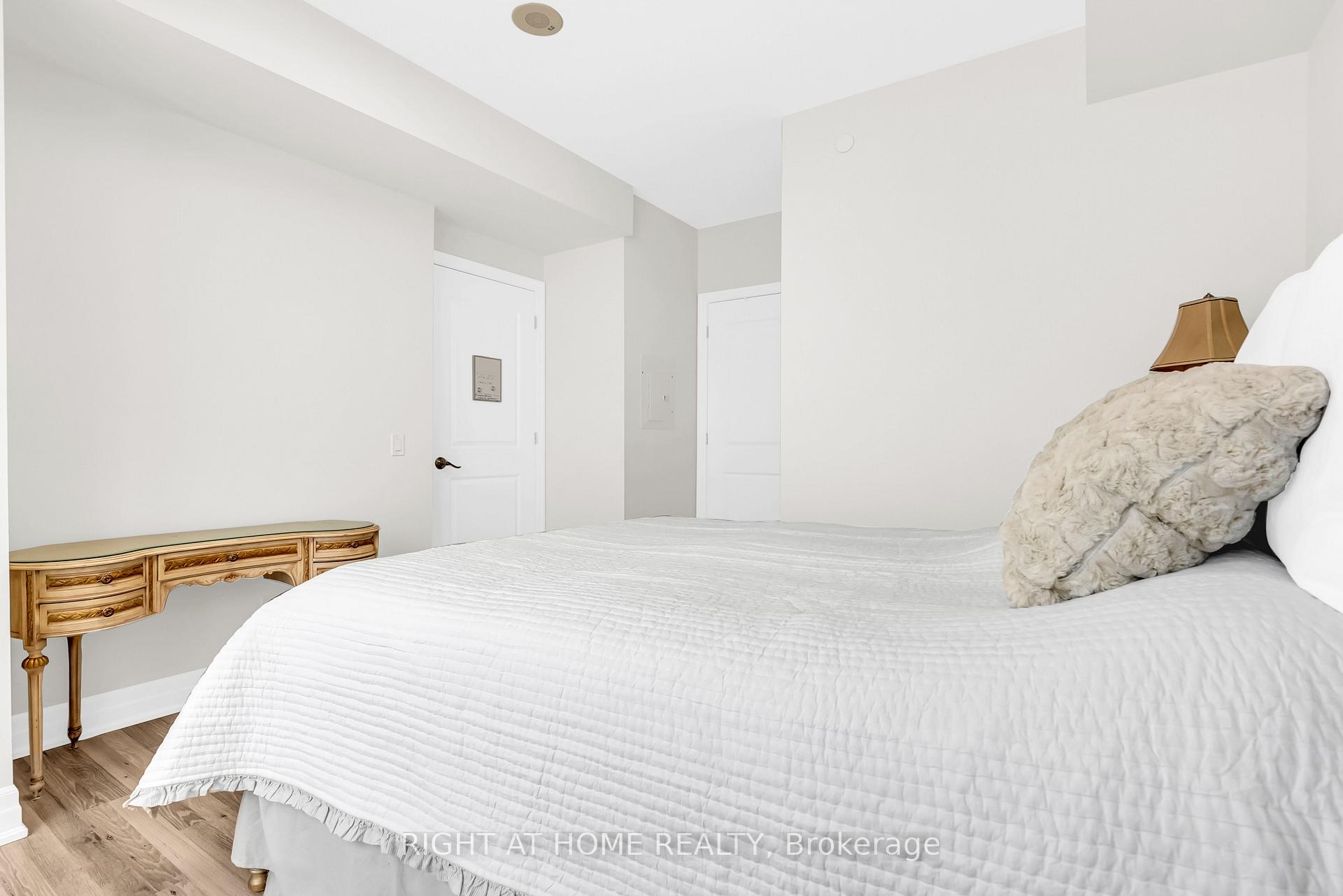 Photo 19 of Unit 2309, 9075 Jane Street, Vaughan, Concord — HOMEH