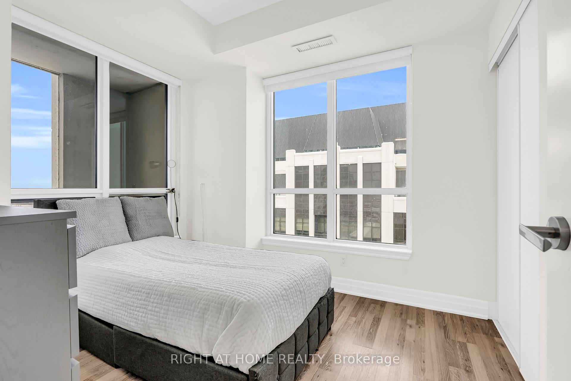 Photo 22 of Unit 2309, 9075 Jane Street, Vaughan, Concord — HOMEH
