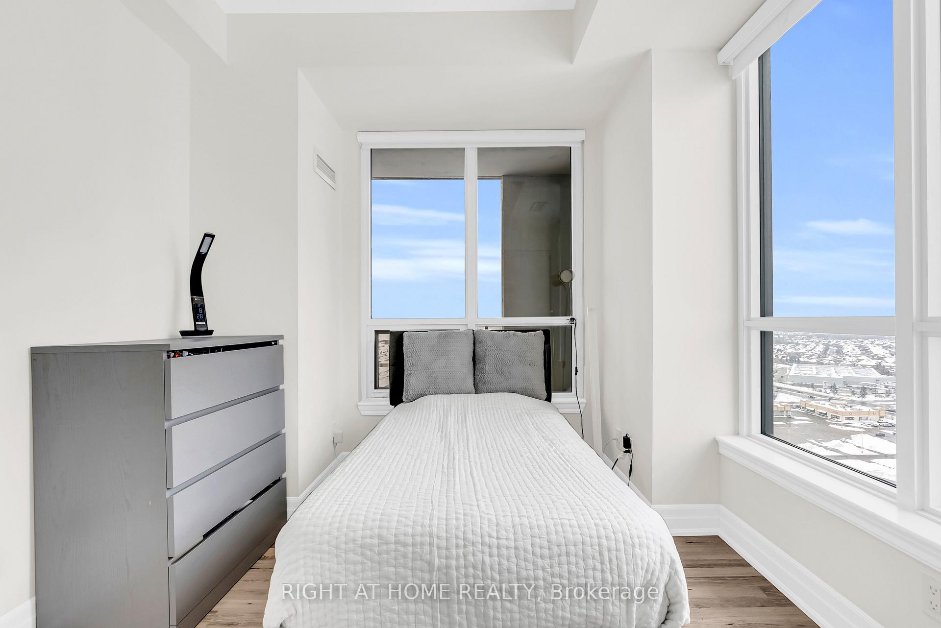 Photo 23 of Unit 2309, 9075 Jane Street, Vaughan, Concord — HOMEH