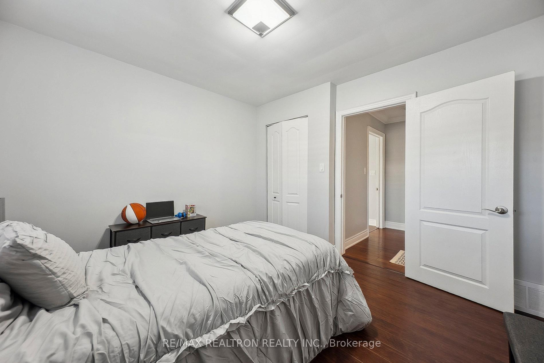 Photo 15 of 72 Valley Drive, Hamilton, Stoney Creek — HOMEH