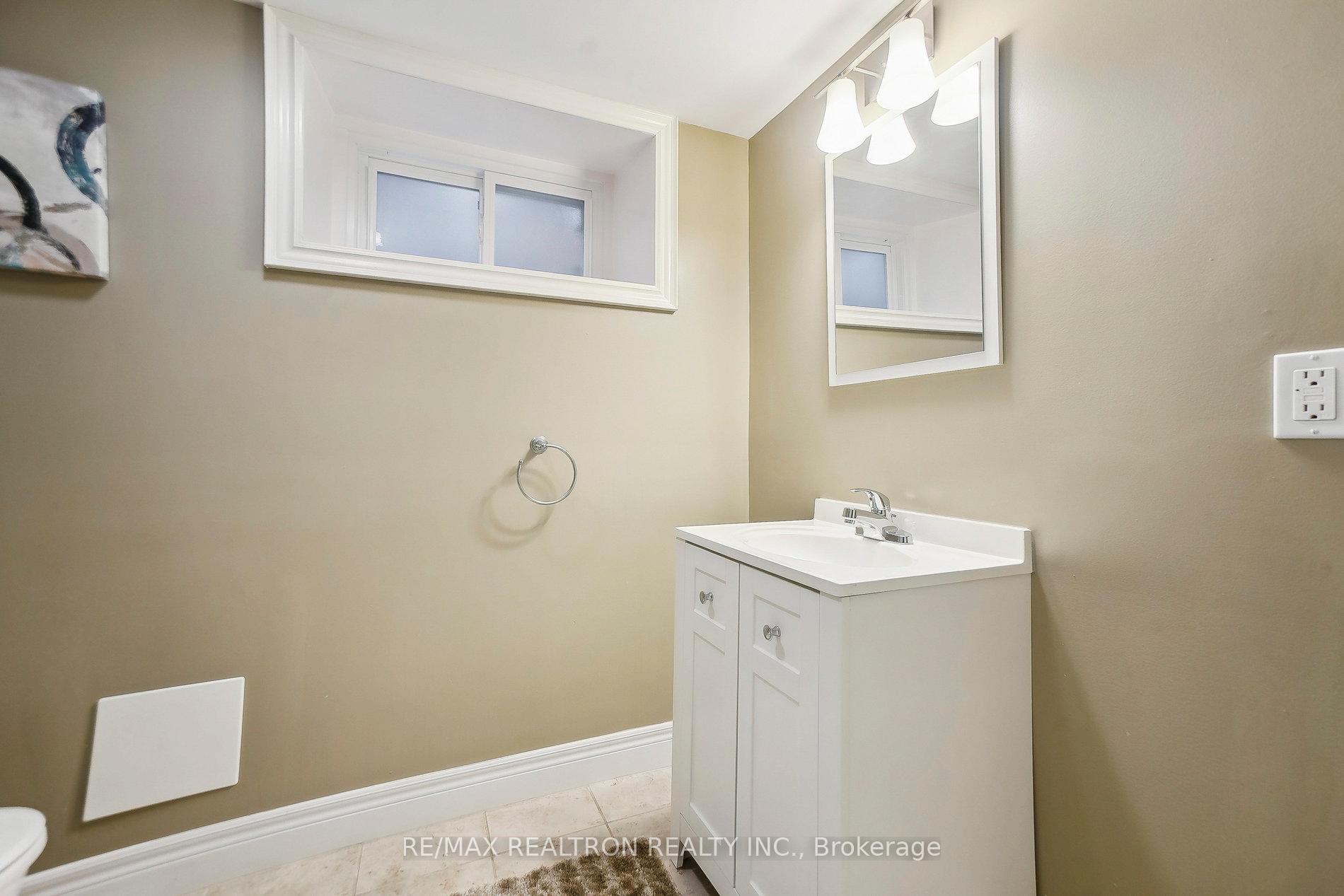 Photo 62 of 72 Valley Drive, Hamilton, Stoney Creek — HOMEH