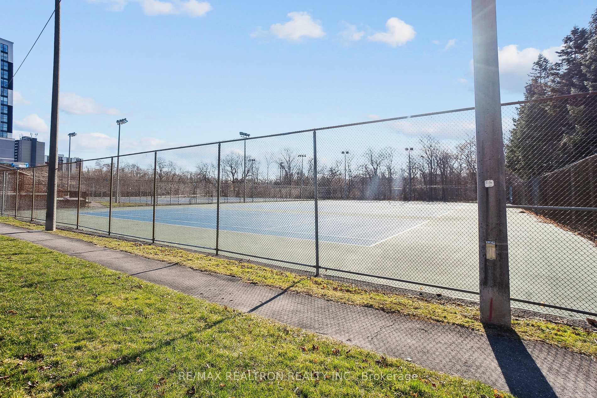 Photo 78 of 72 Valley Drive, Hamilton, Stoney Creek — HOMEH
