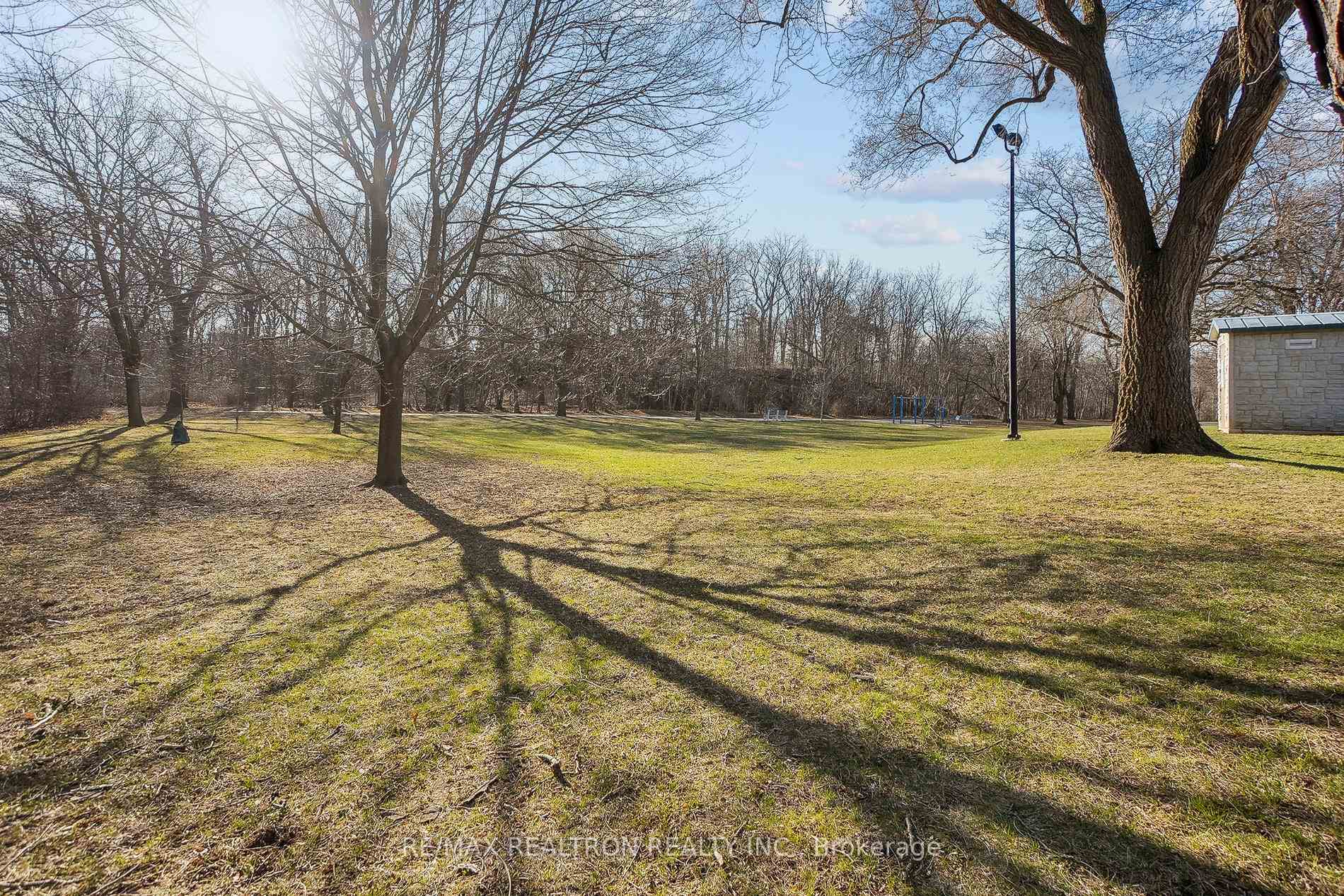 Photo 79 of 72 Valley Drive, Hamilton, Stoney Creek — HOMEH