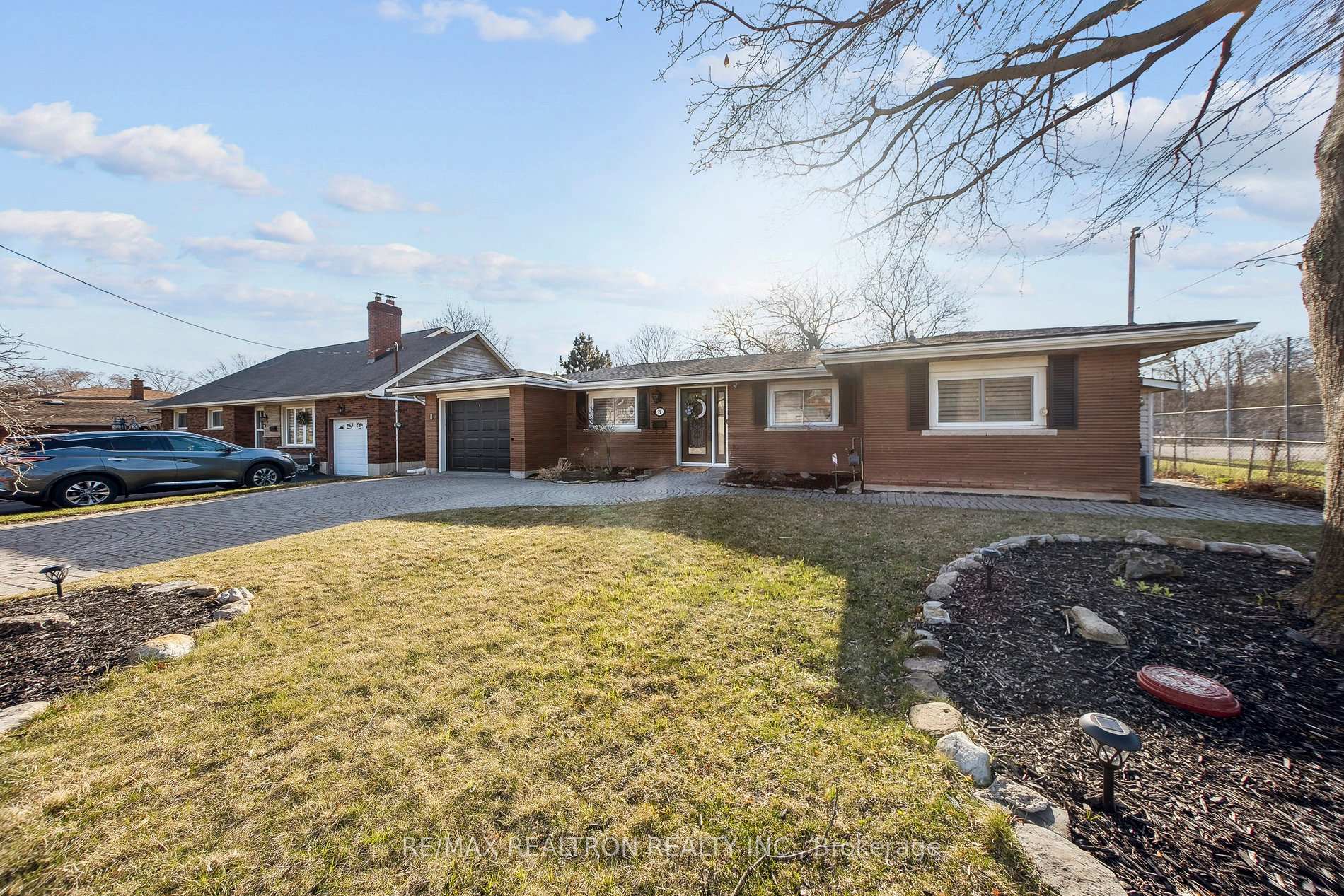 Photo 85 of 72 Valley Drive, Hamilton, Stoney Creek — HOMEH
