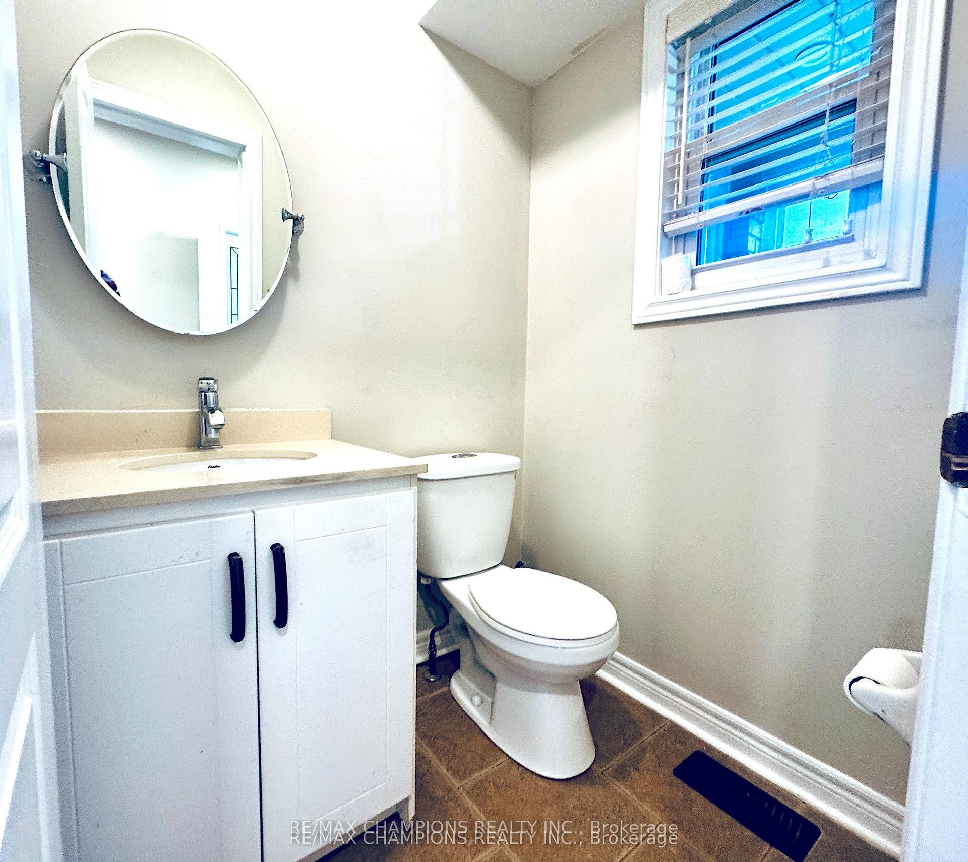 Photo 28 of 29 Tessler Crescent, Brampton, Bram West — HOMEH