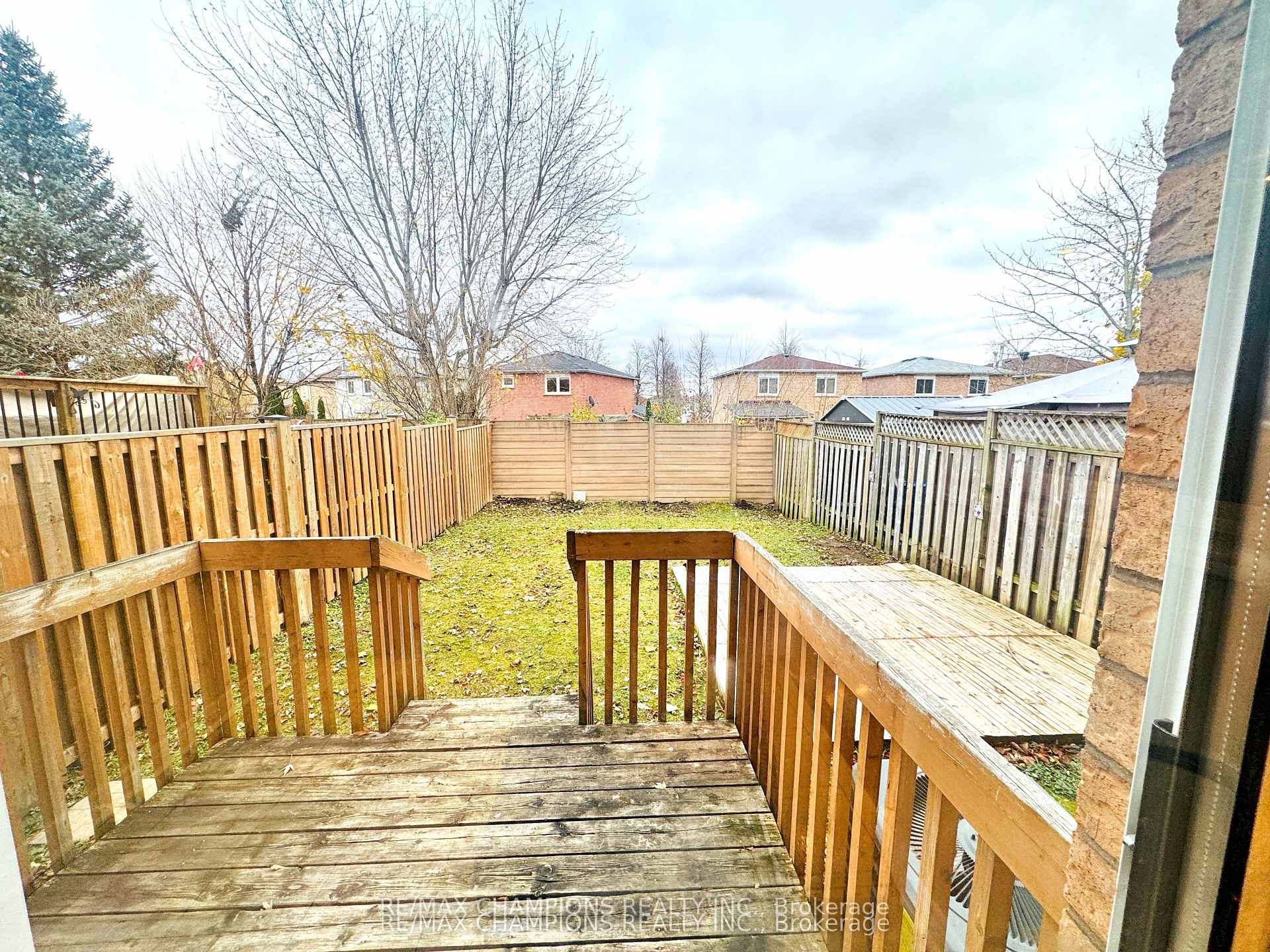 Photo 37 of 29 Tessler Crescent, Brampton, Bram West — HOMEH