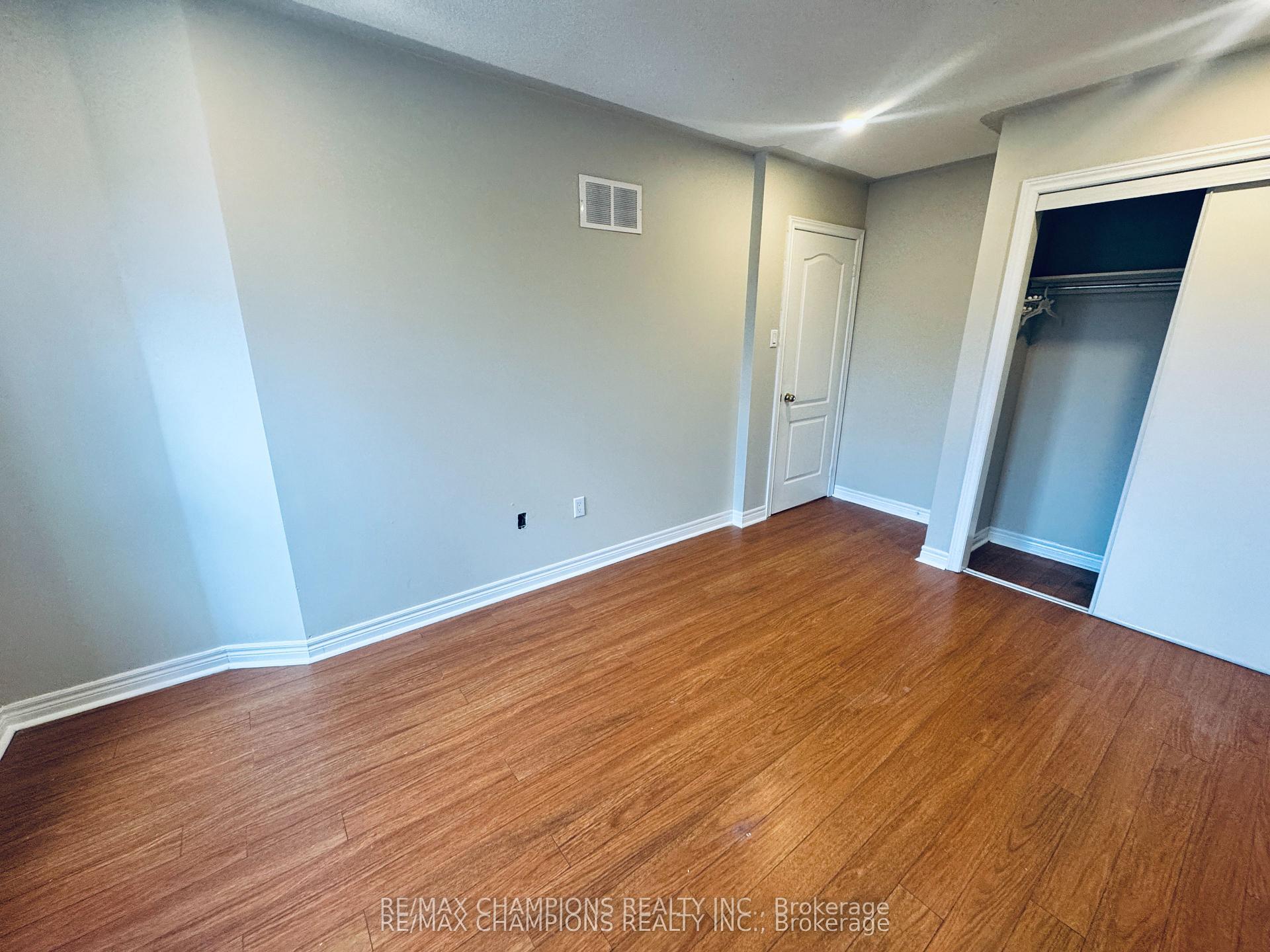 Photo 40 of 29 Tessler Crescent, Brampton, Bram West — HOMEH