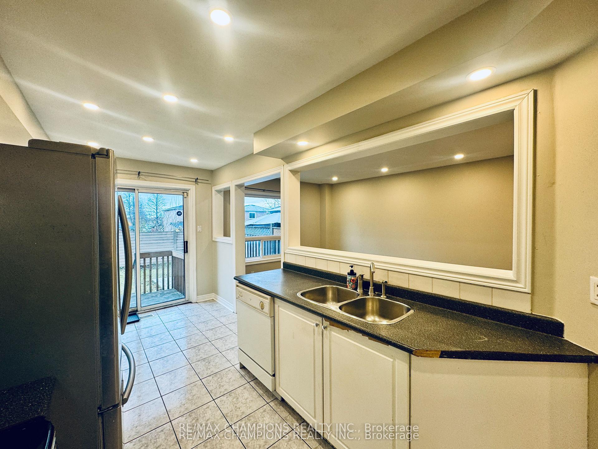 Photo 57 of 29 Tessler Crescent, Brampton, Bram West — HOMEH