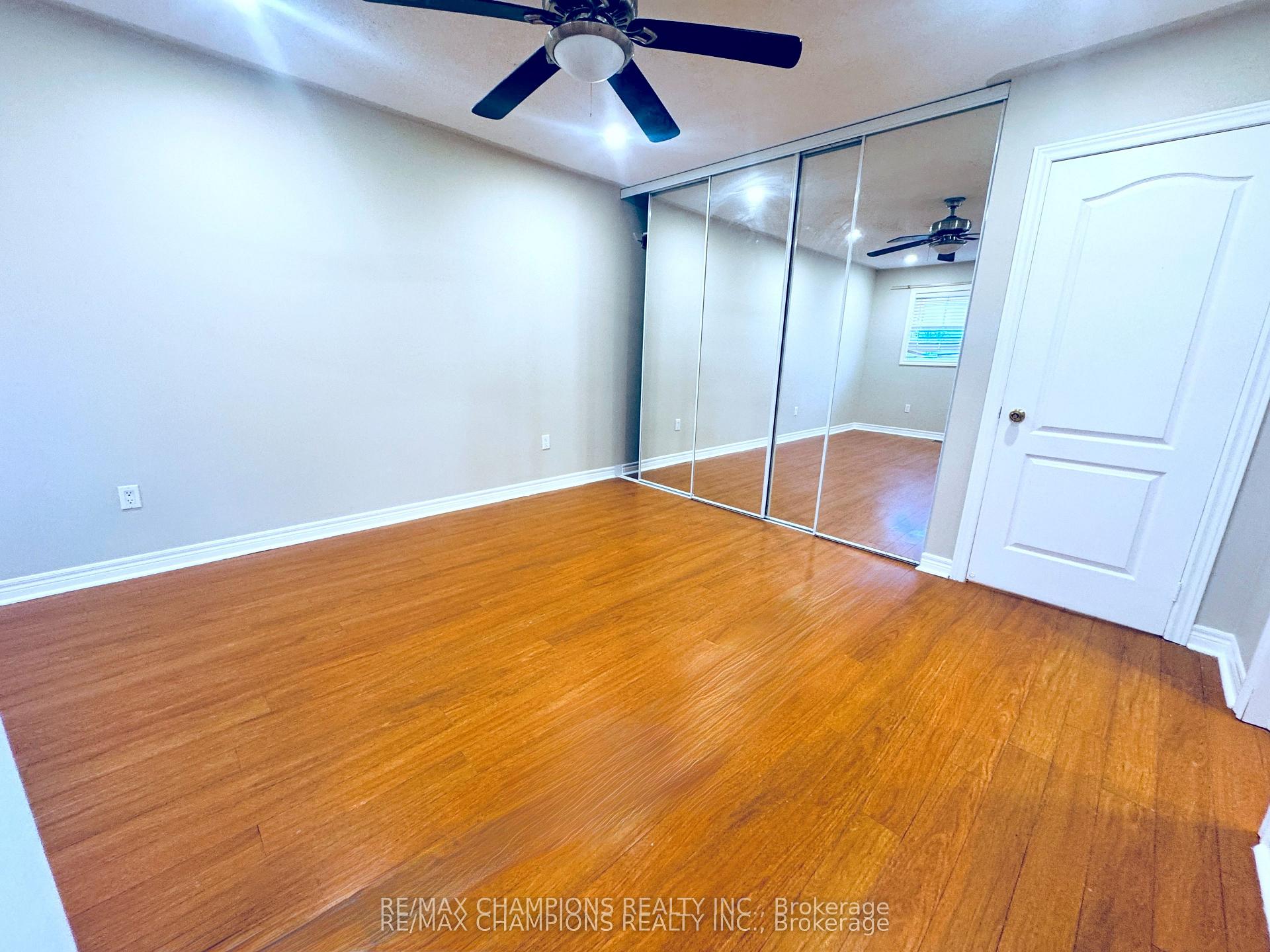 Photo 8 of 29 Tessler Crescent, Brampton, Bram West — HOMEH