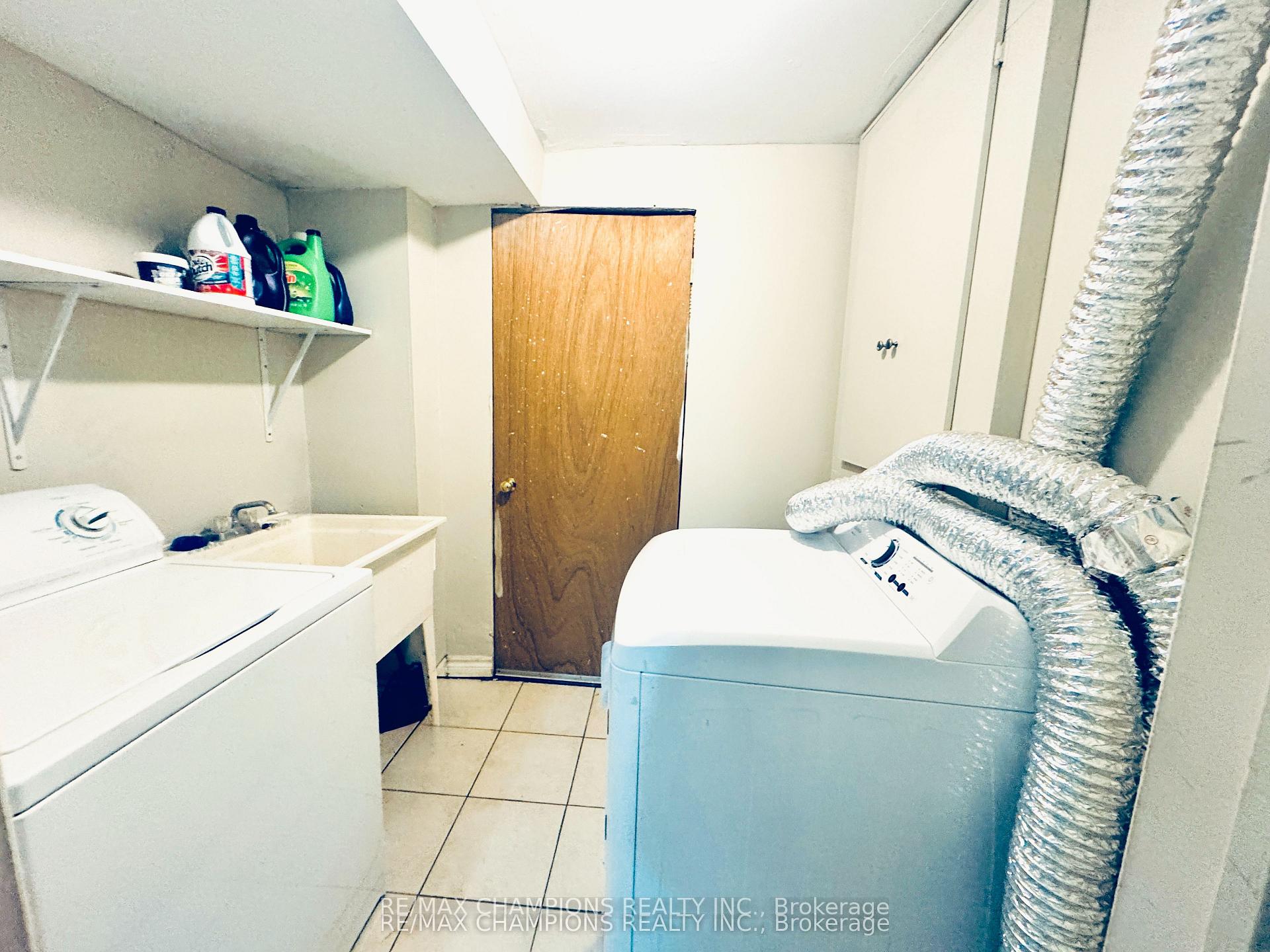 Photo 14 of 29 Tessler Crescent, Brampton, Bram West — HOMEH