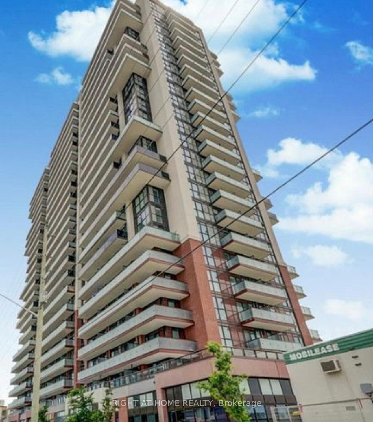 Front of Unit 2503, 2550 Simcoe Street N