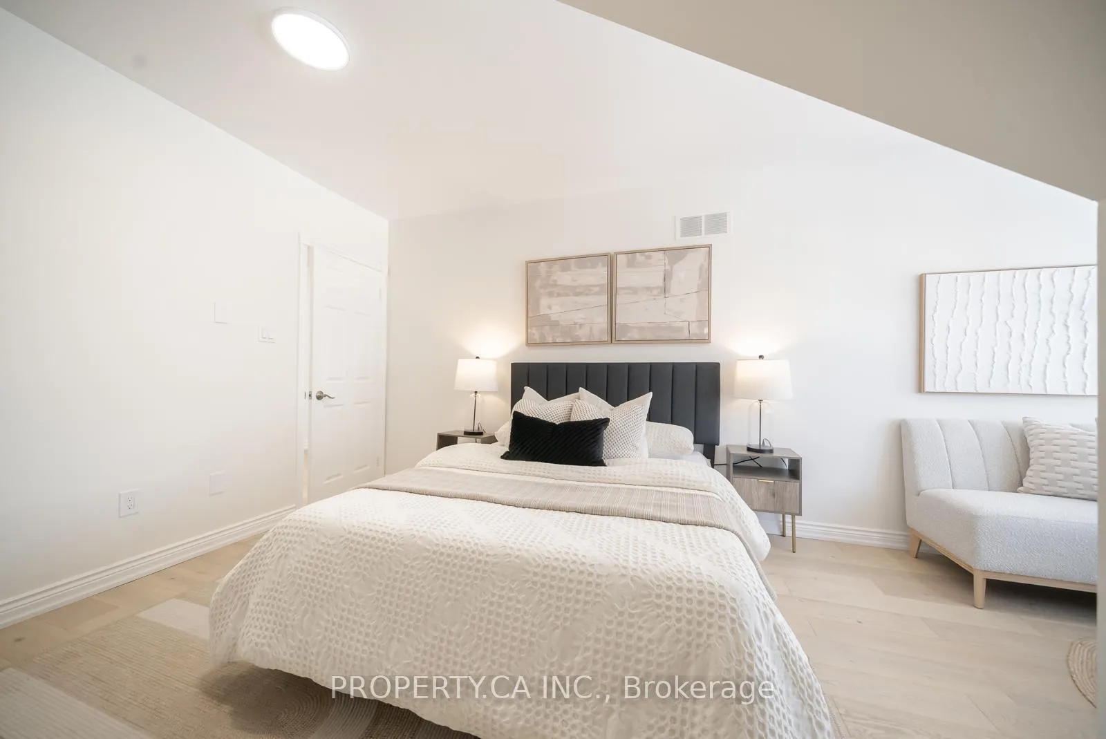 Photo 30 of 247 St Clements Avenue, Toronto, Yonge-Eglinton — HOMEH