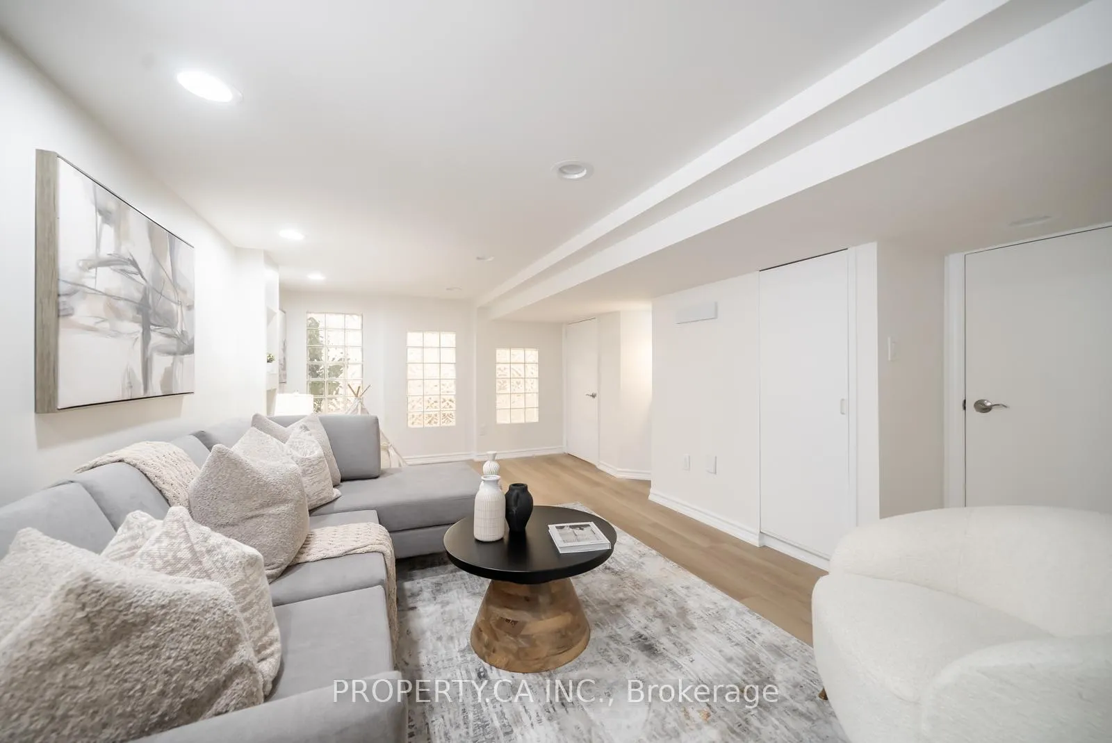 Photo 37 of 247 St Clements Avenue, Toronto, Yonge-Eglinton — HOMEH