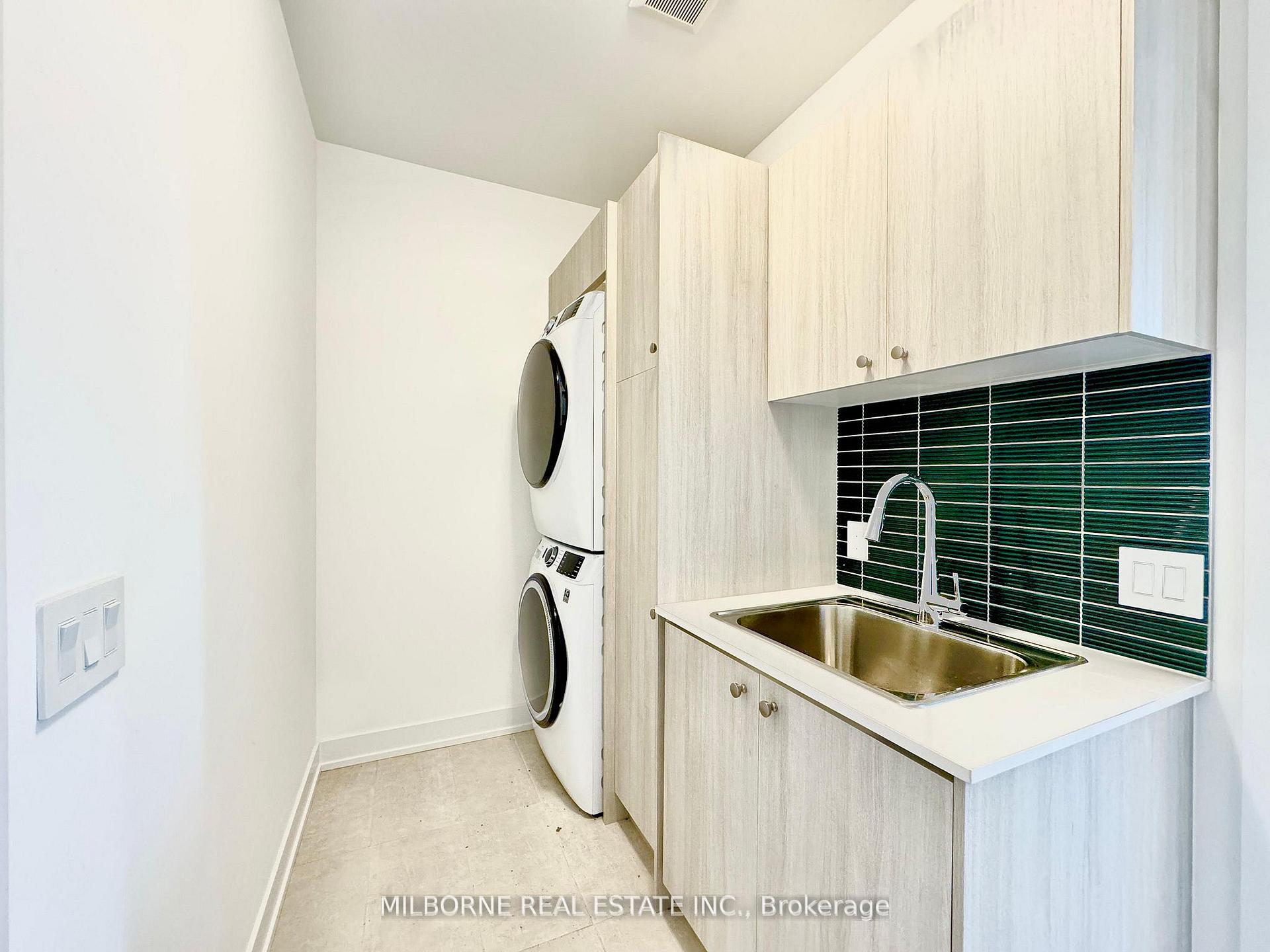 Photo 4 of 54 Fred Beaton Place, King, King City — HOMEH