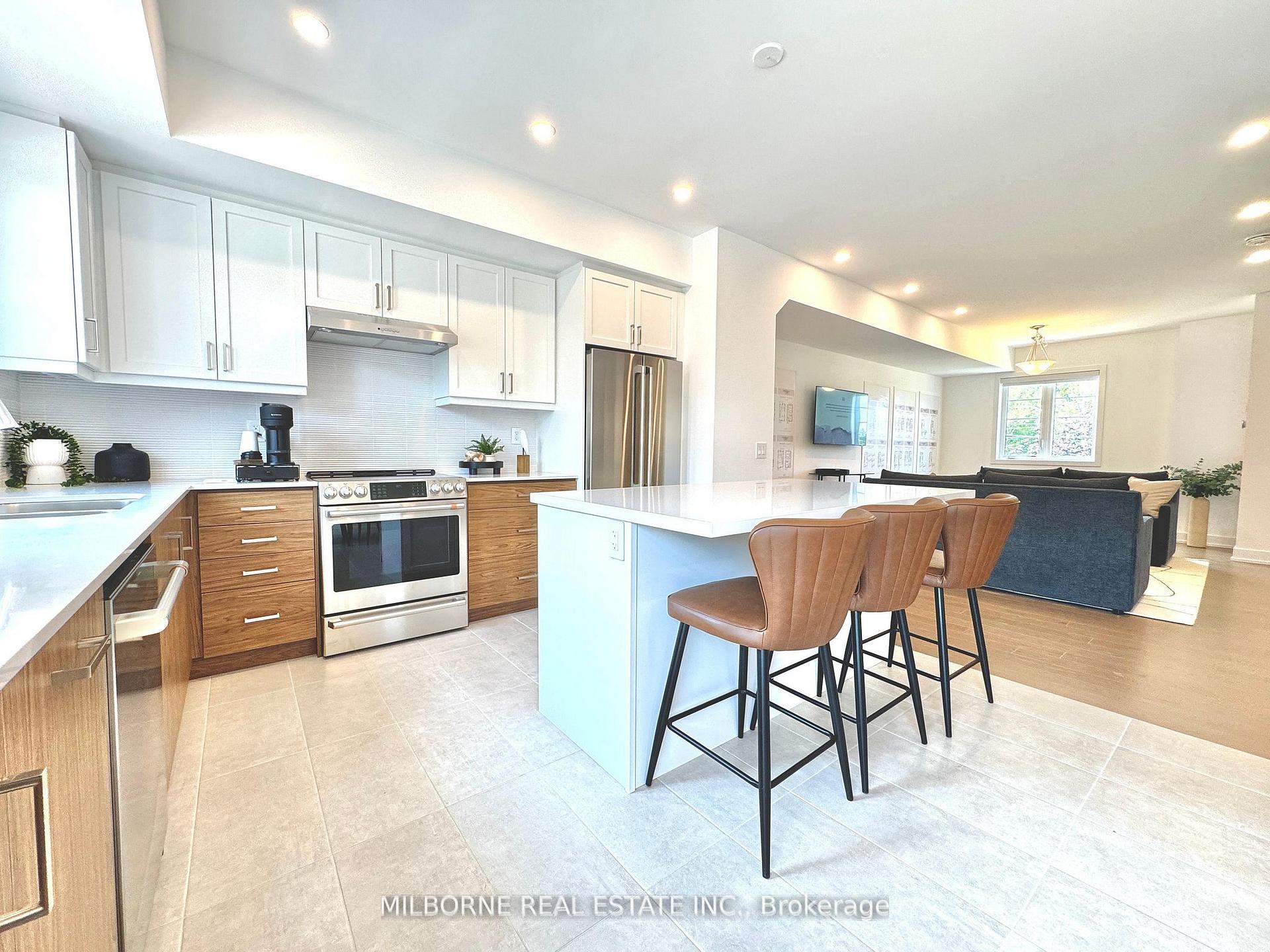 Photo 6 of 54 Fred Beaton Place, King, King City — HOMEH