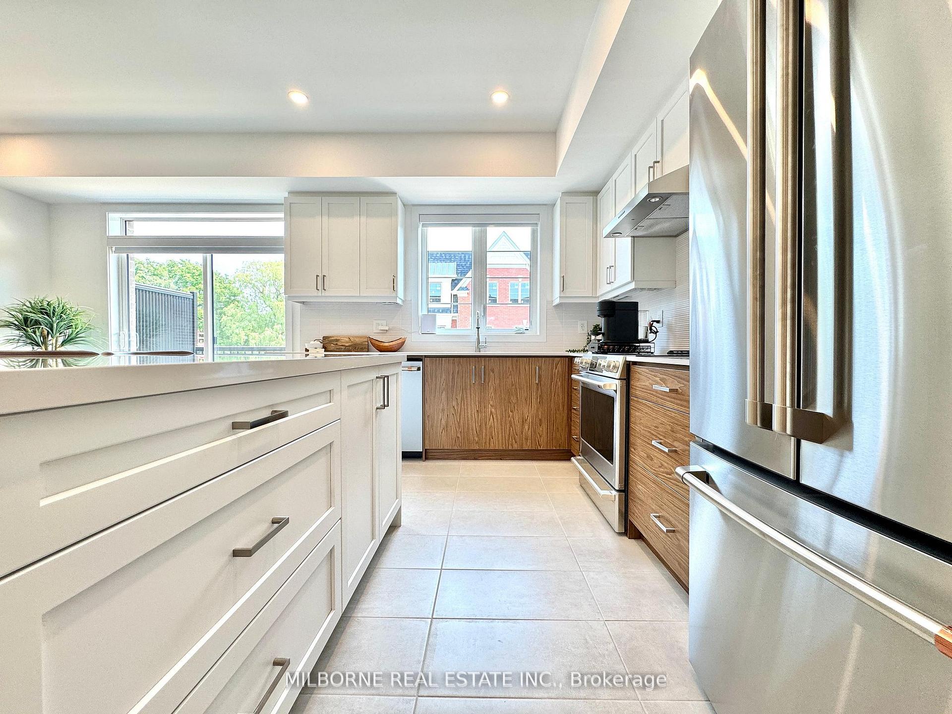 Photo 7 of 54 Fred Beaton Place, King, King City — HOMEH