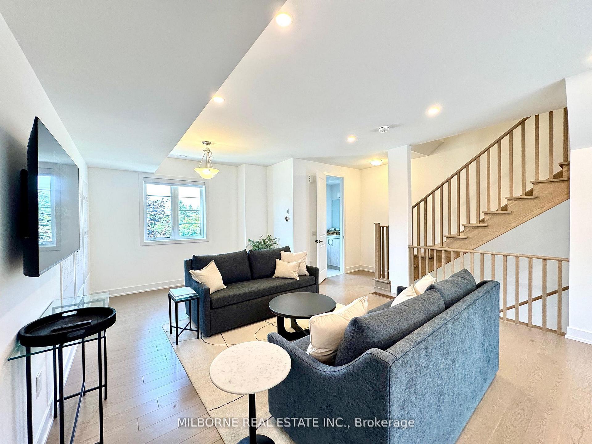 Photo 12 of 54 Fred Beaton Place, King, King City — HOMEH
