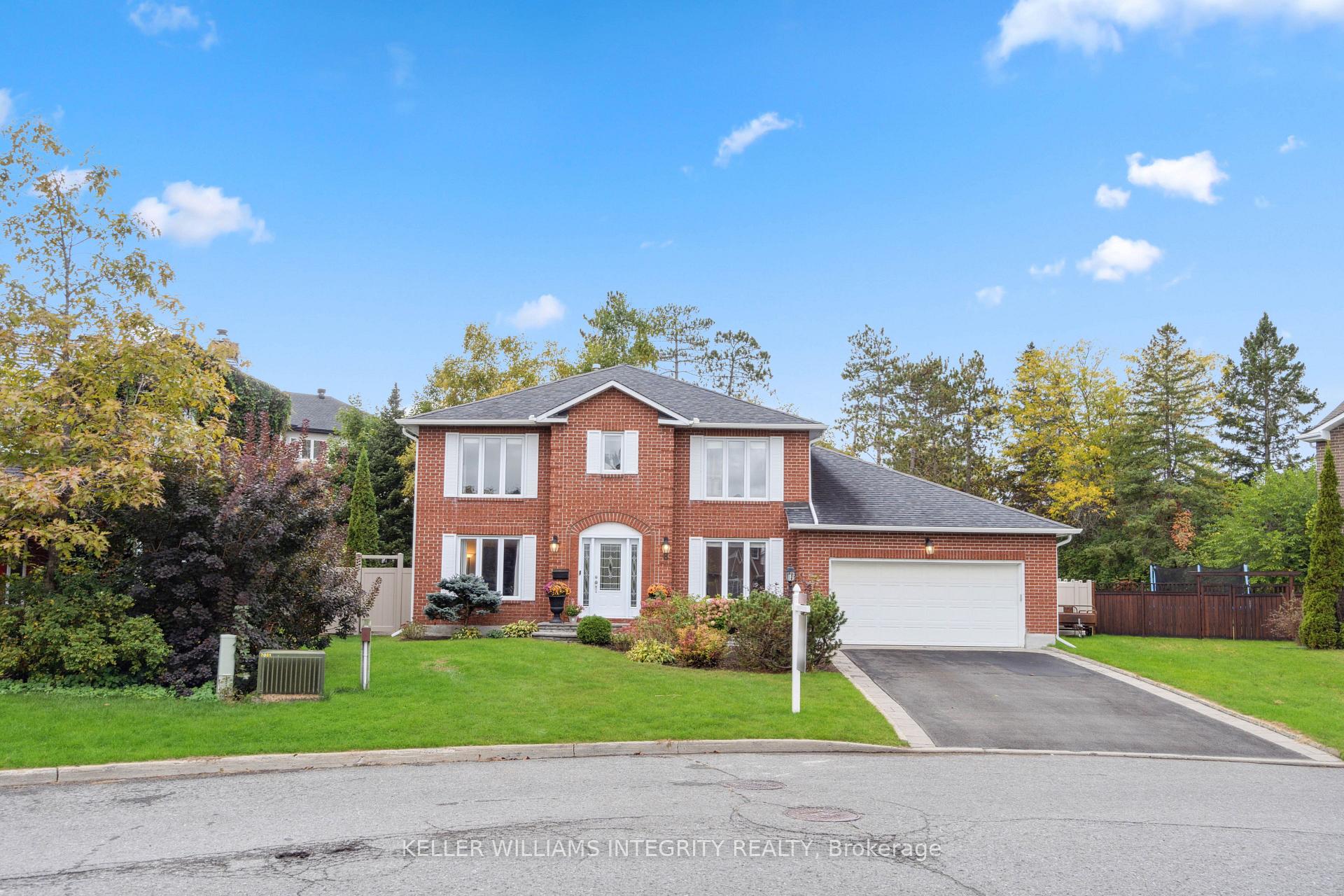Photo 1 of 8 Spindle Way, Ottawa, Stittsville (South) — HOMEH