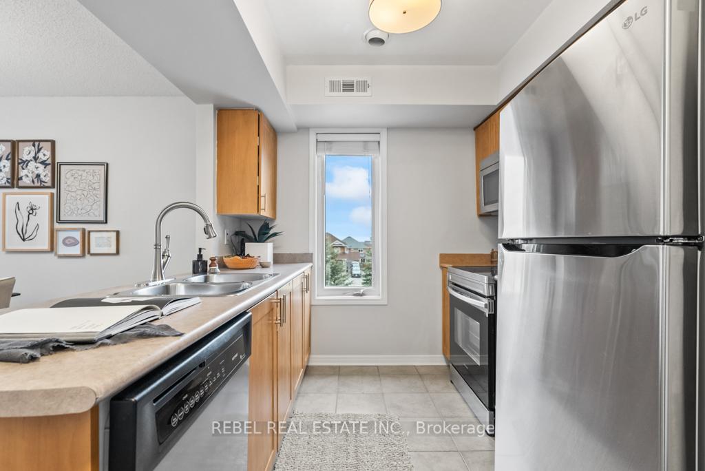 Photo 25 of Unit 3, 110 Petra Way, Whitby, Pringle Creek — HOMEH