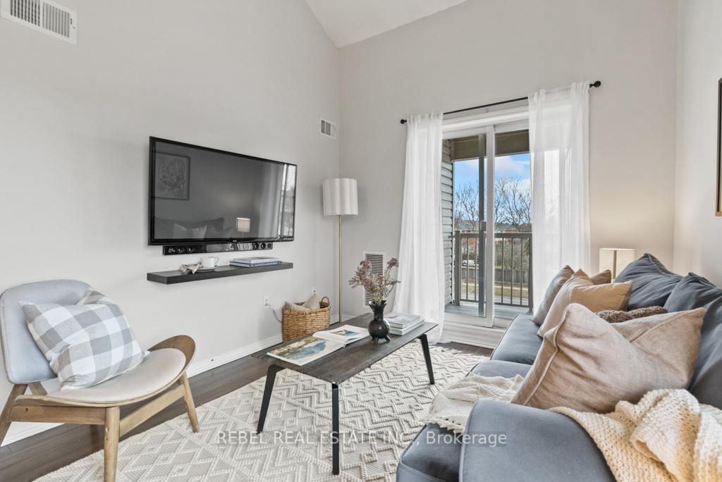 Photo 31 of Unit 3, 110 Petra Way, Whitby, Pringle Creek — HOMEH