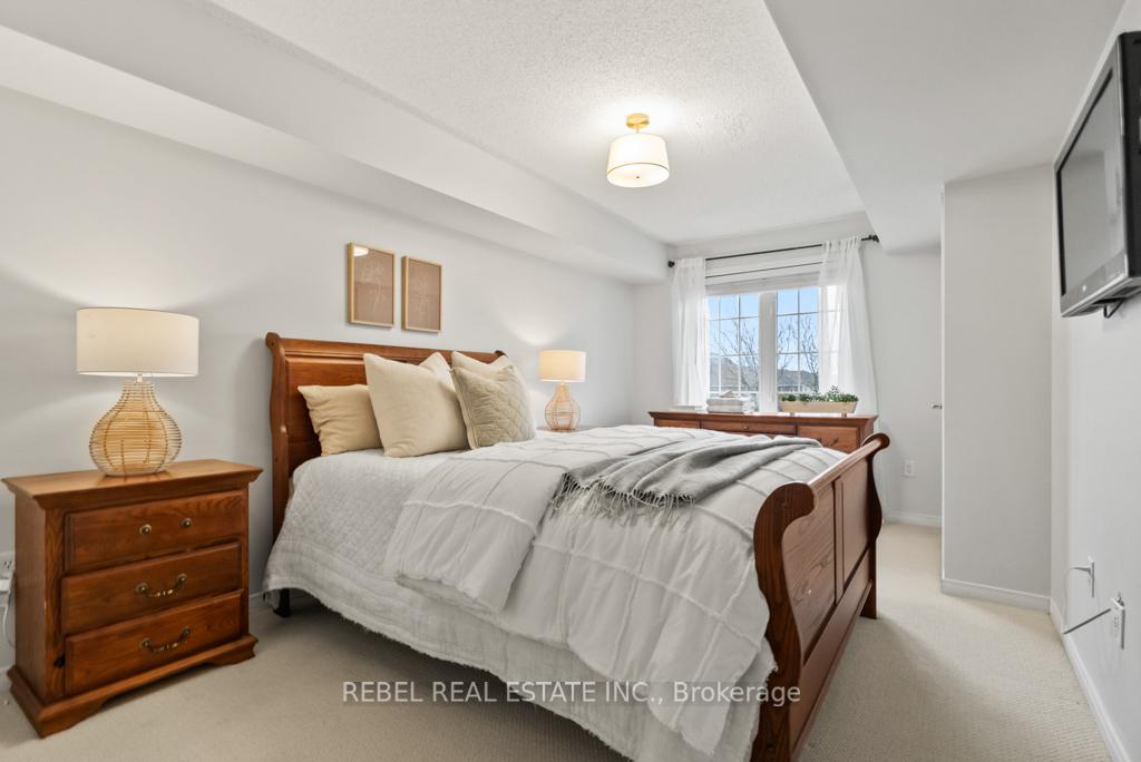 Photo 36 of Unit 3, 110 Petra Way, Whitby, Pringle Creek — HOMEH